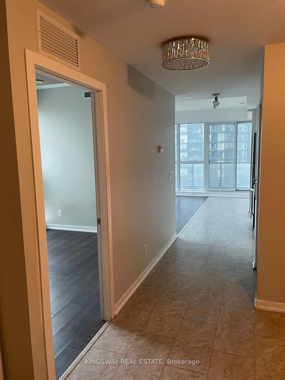 51 East Liberty Street 1005, Toronto, ON M6K 3P8 photo 3