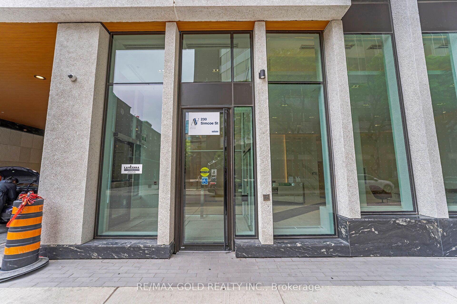 230 Simcoe Street 2818, Toronto, ON L6X 2Y8 photo 3