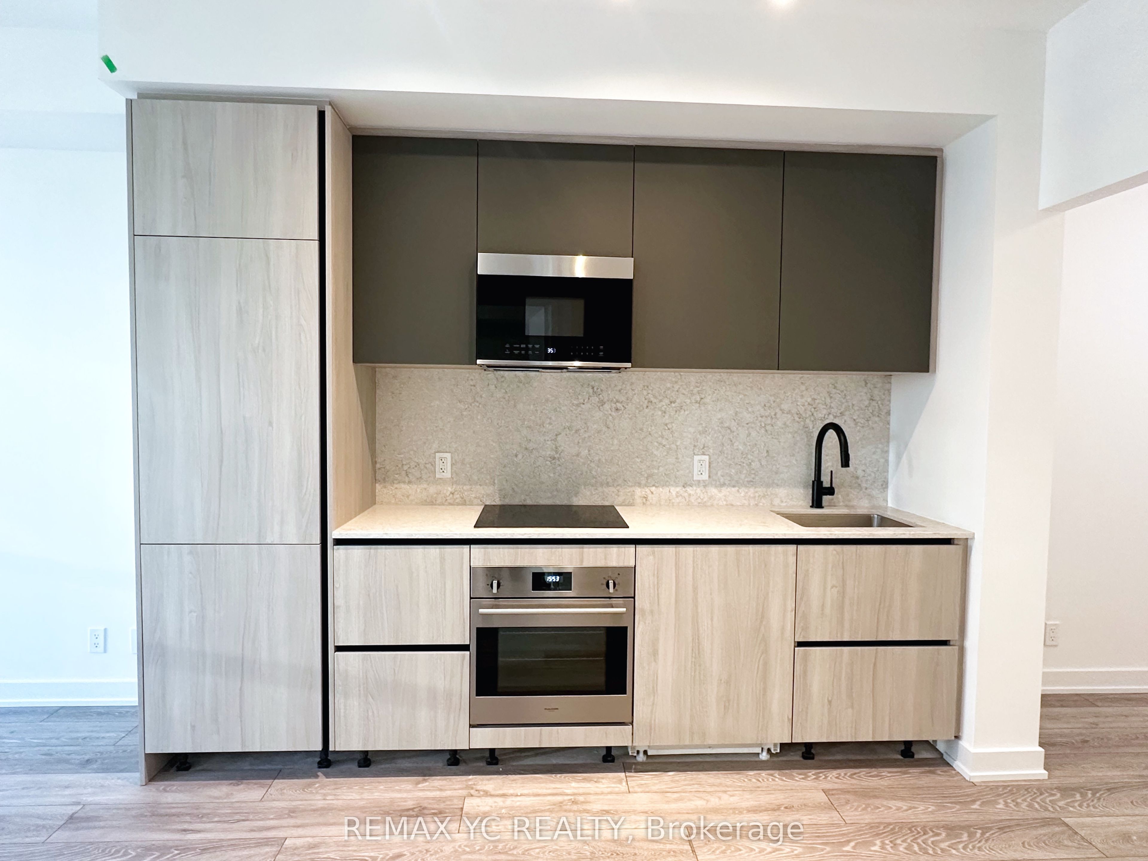 108 Peter Street 2603, Toronto, ON M5V 0W2 photo 3