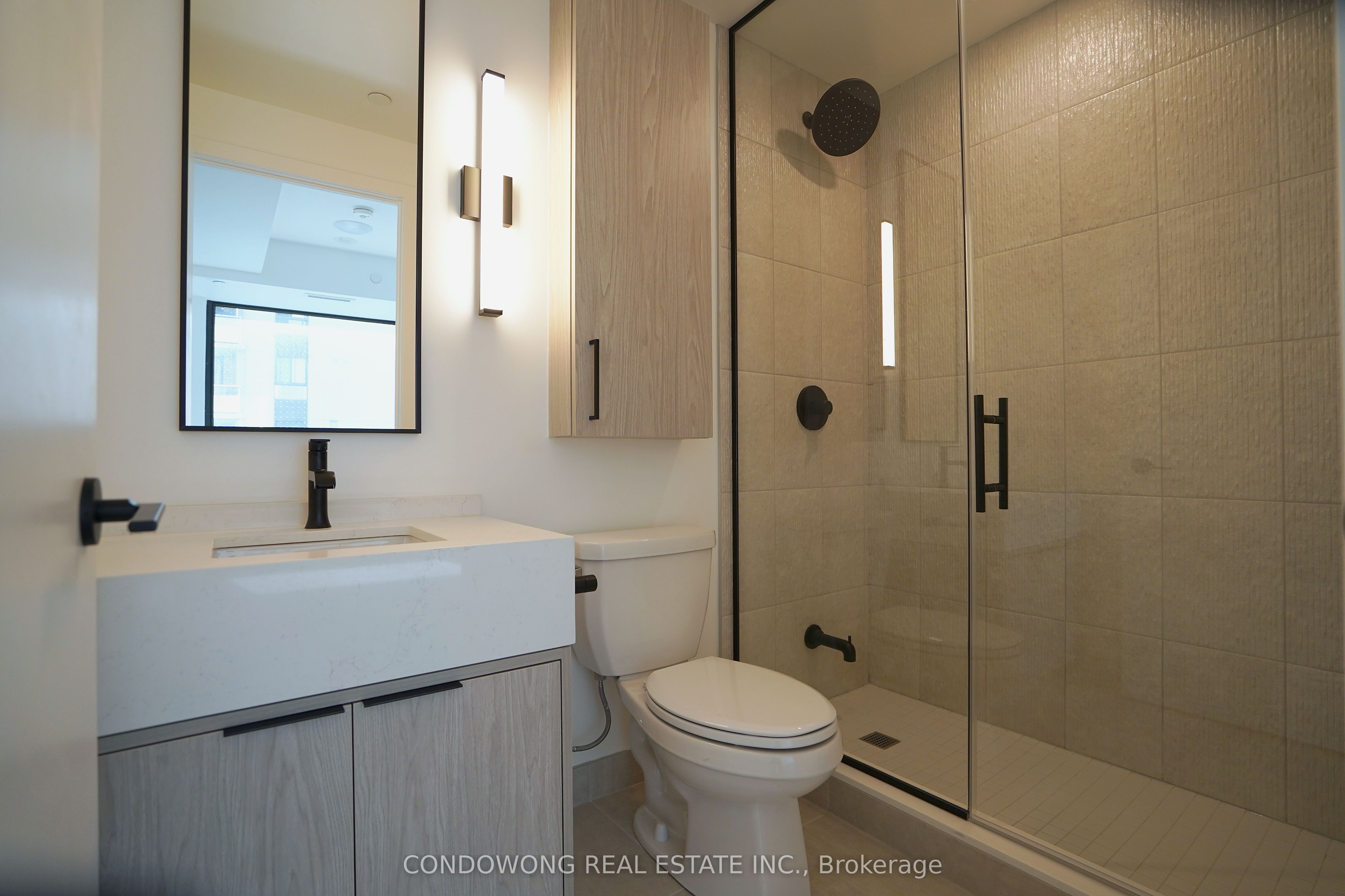 91 Montclair Avenue 502, Toronto, ON M5P 0B1 photo 5