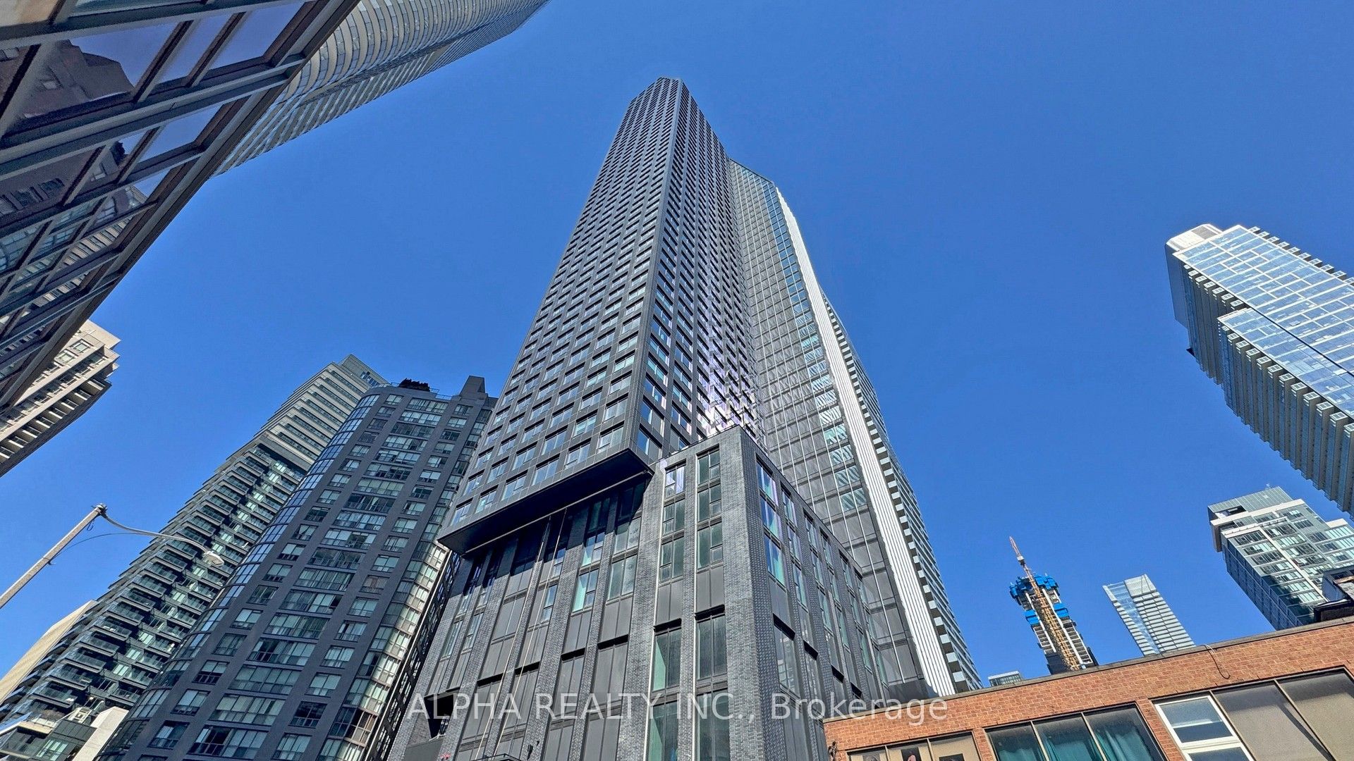 8 Wellesley Street W 5707, Toronto, ON M4Y 0J5 photo 3
