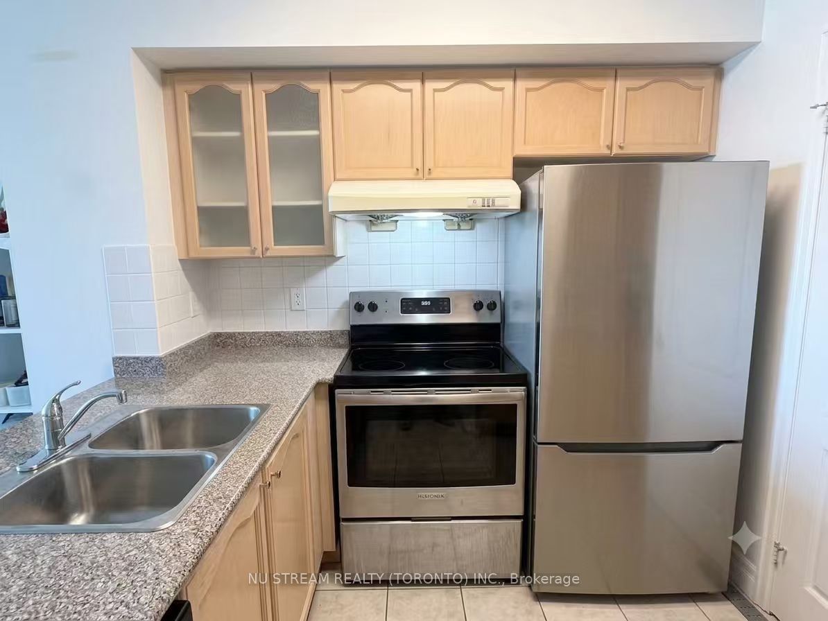 188 Doris Avenue 1719, Toronto, ON M2N 6Z5 photo 3