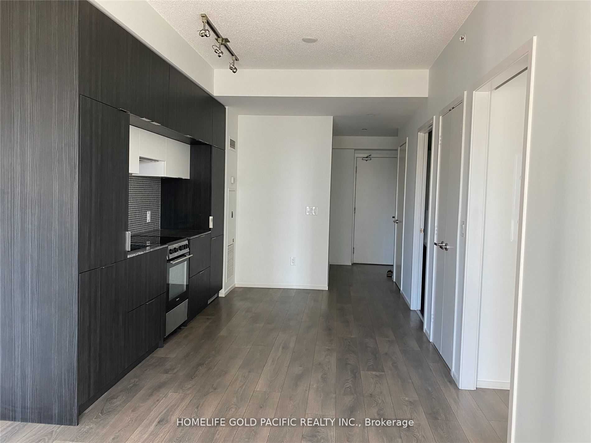 159 Dundas Street E 2303, Toronto, ON M5B 0A9 photo 3