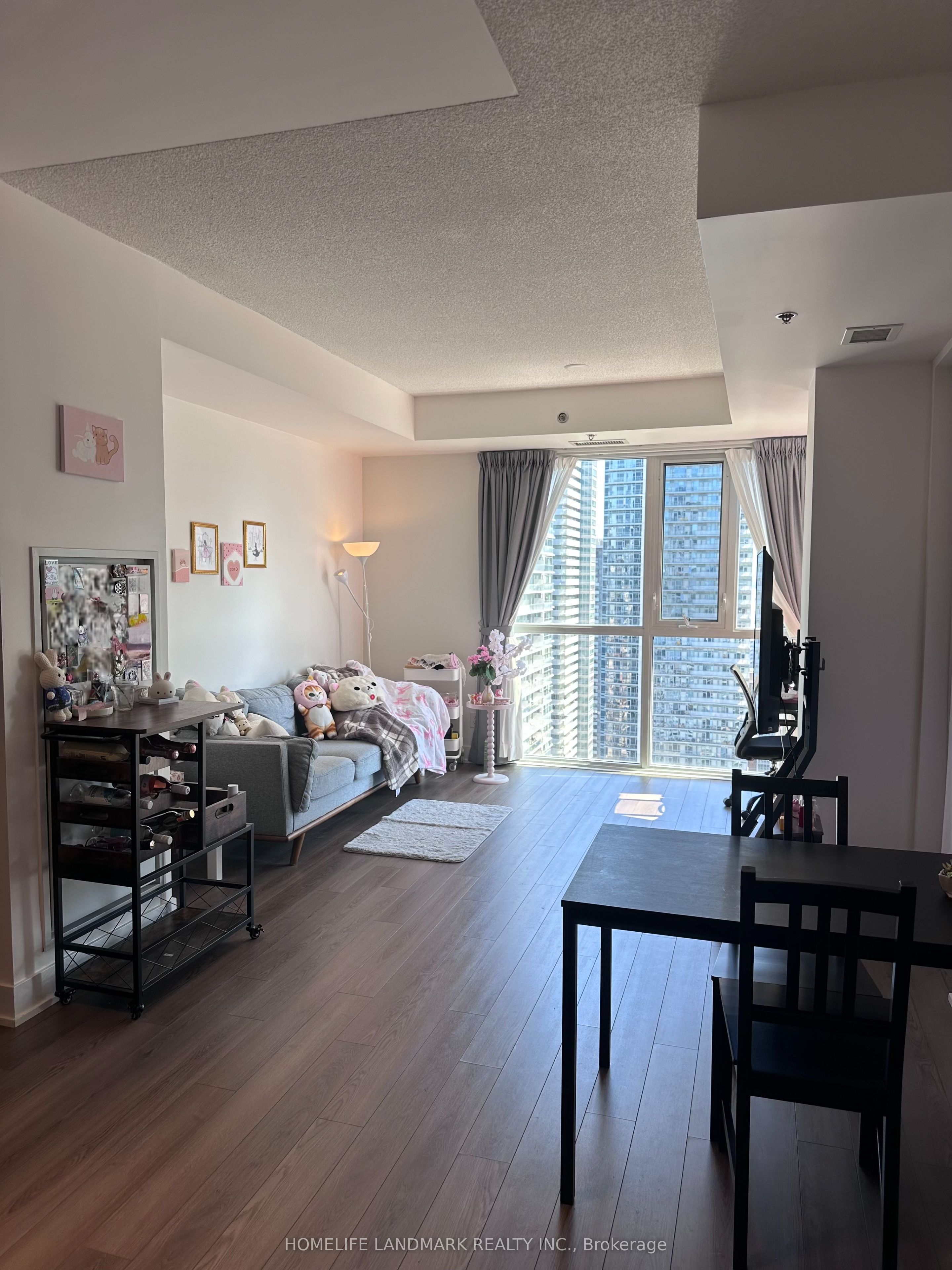 318 Richmond Street W 3107, Toronto, ON M5V 0B4 photo 3