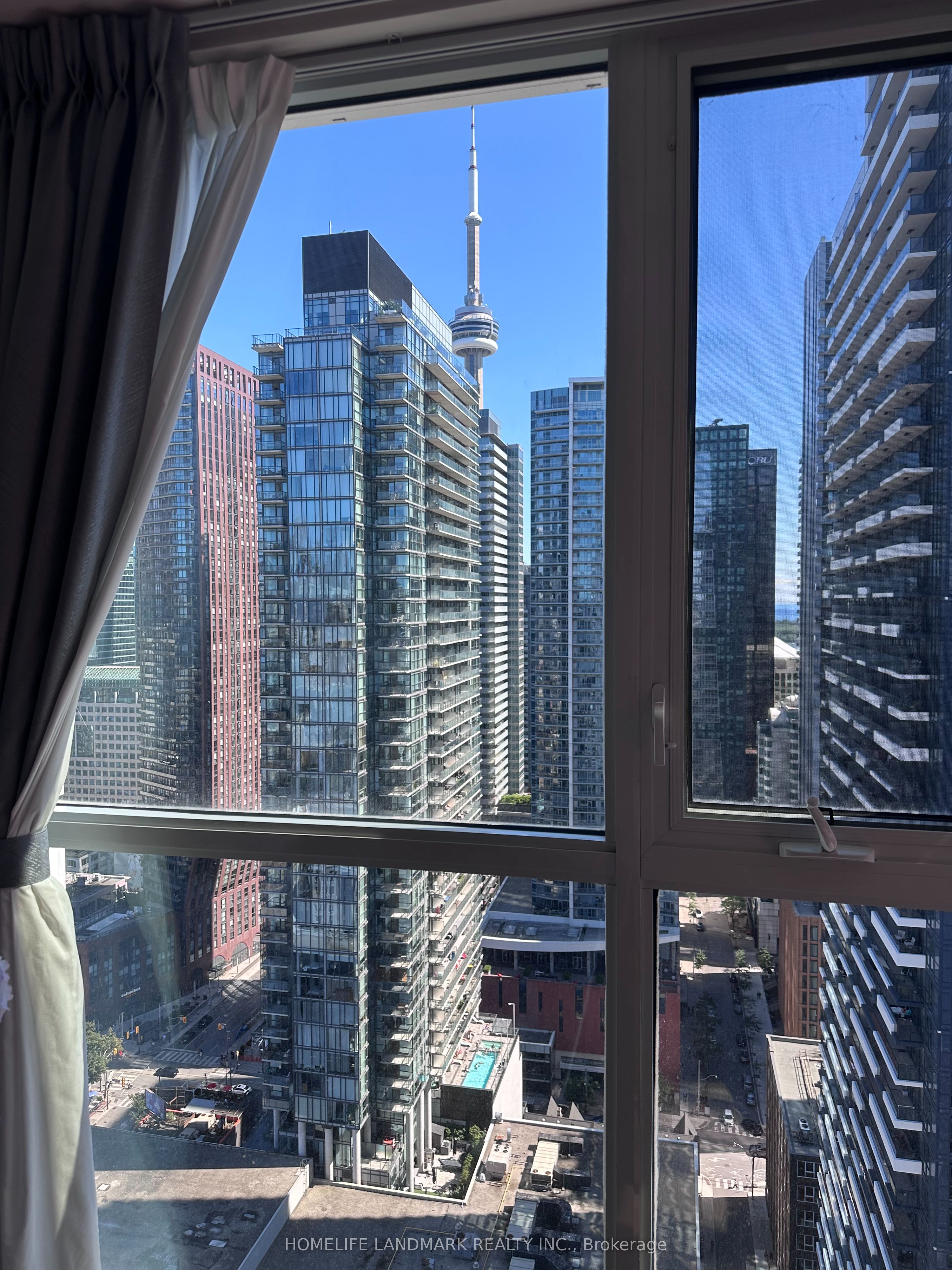 318 Richmond Street W 3107, Toronto, ON M5V 0B4 photo 4