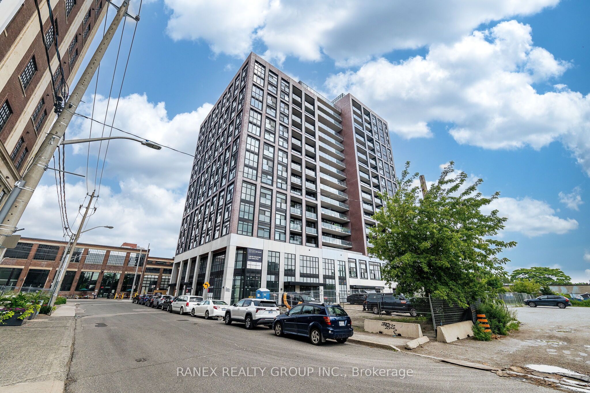 181 Sterling Road 919, Toronto, ON M9R 2B2 photo 3
