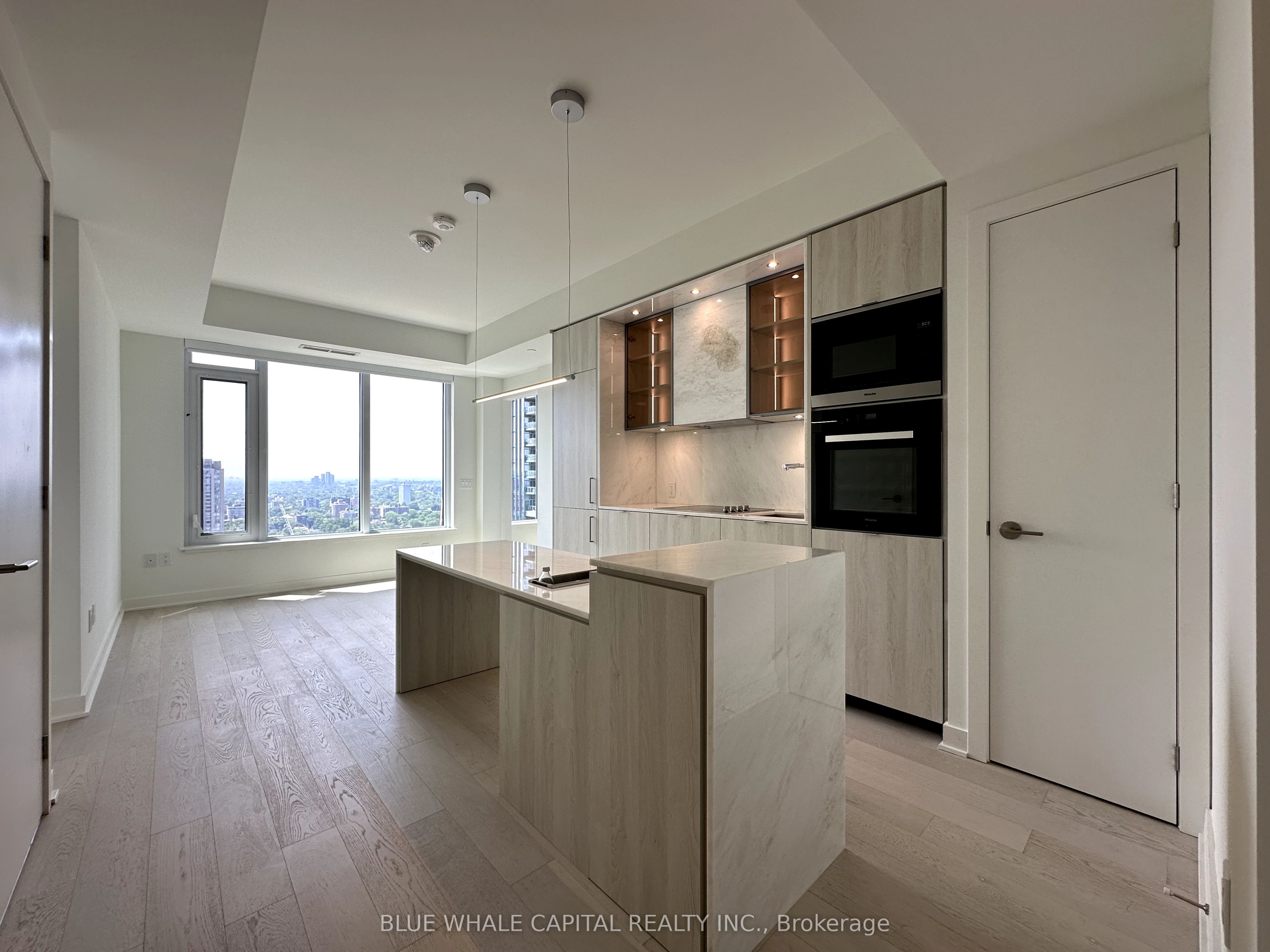 11 Yorkville Avenue 2512, Toronto, ON M4W 1L2
