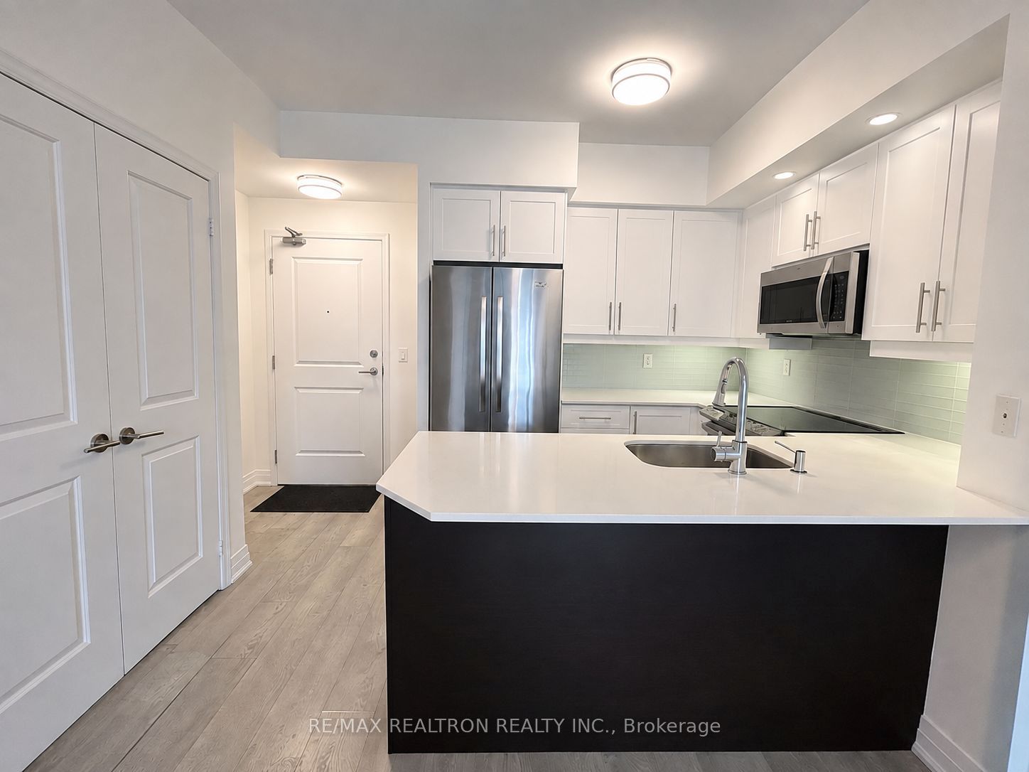 65 East Liberty Street 1606, Toronto, ON M6K 3R2 photo 2