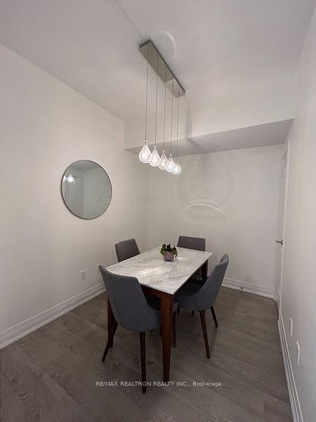 65 East Liberty Street 1606, Toronto, ON M6K 3R2 photo 4