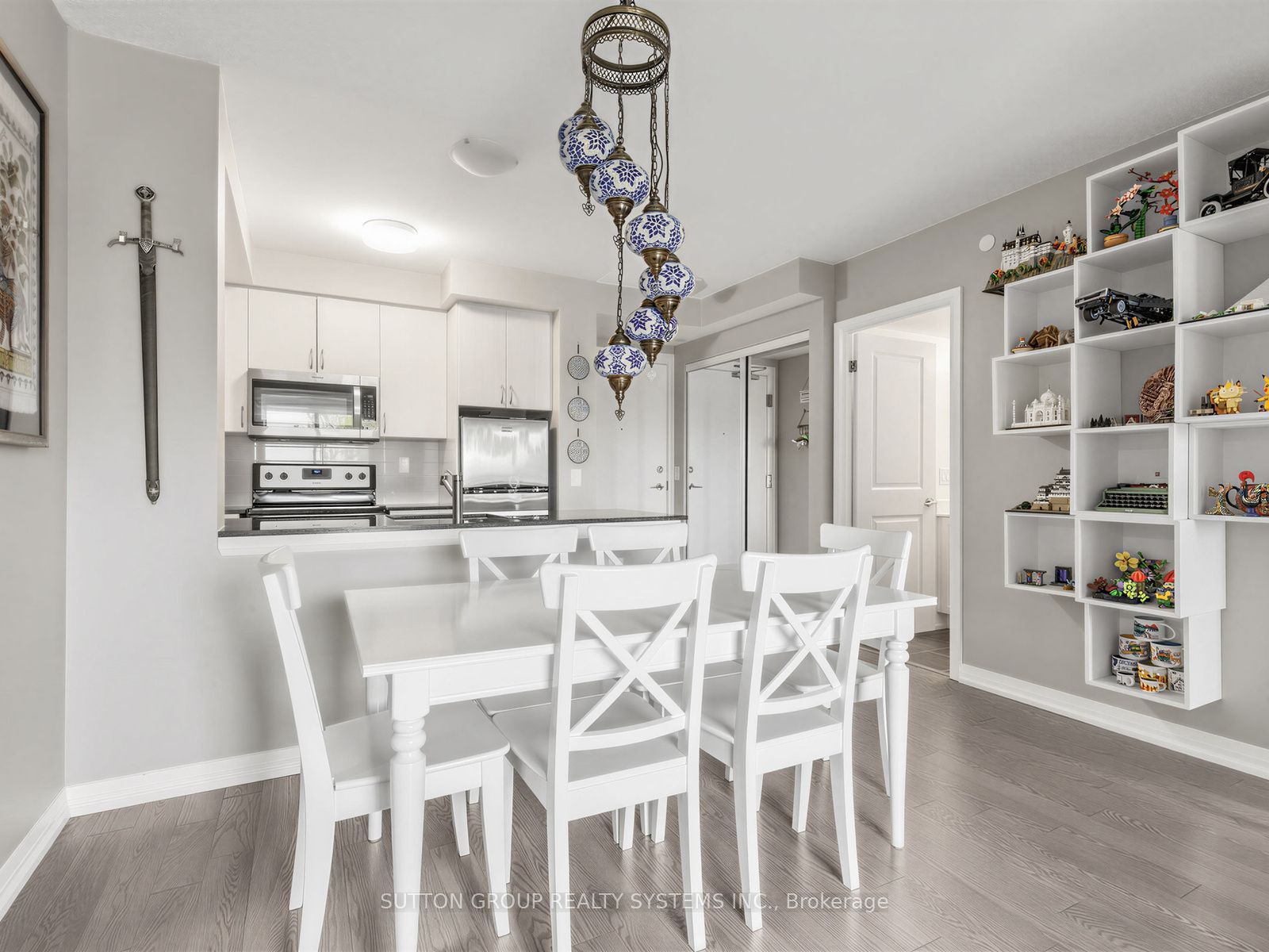 741 Sheppard Avenue W 502, Toronto, ON M3H 0C9 photo 2