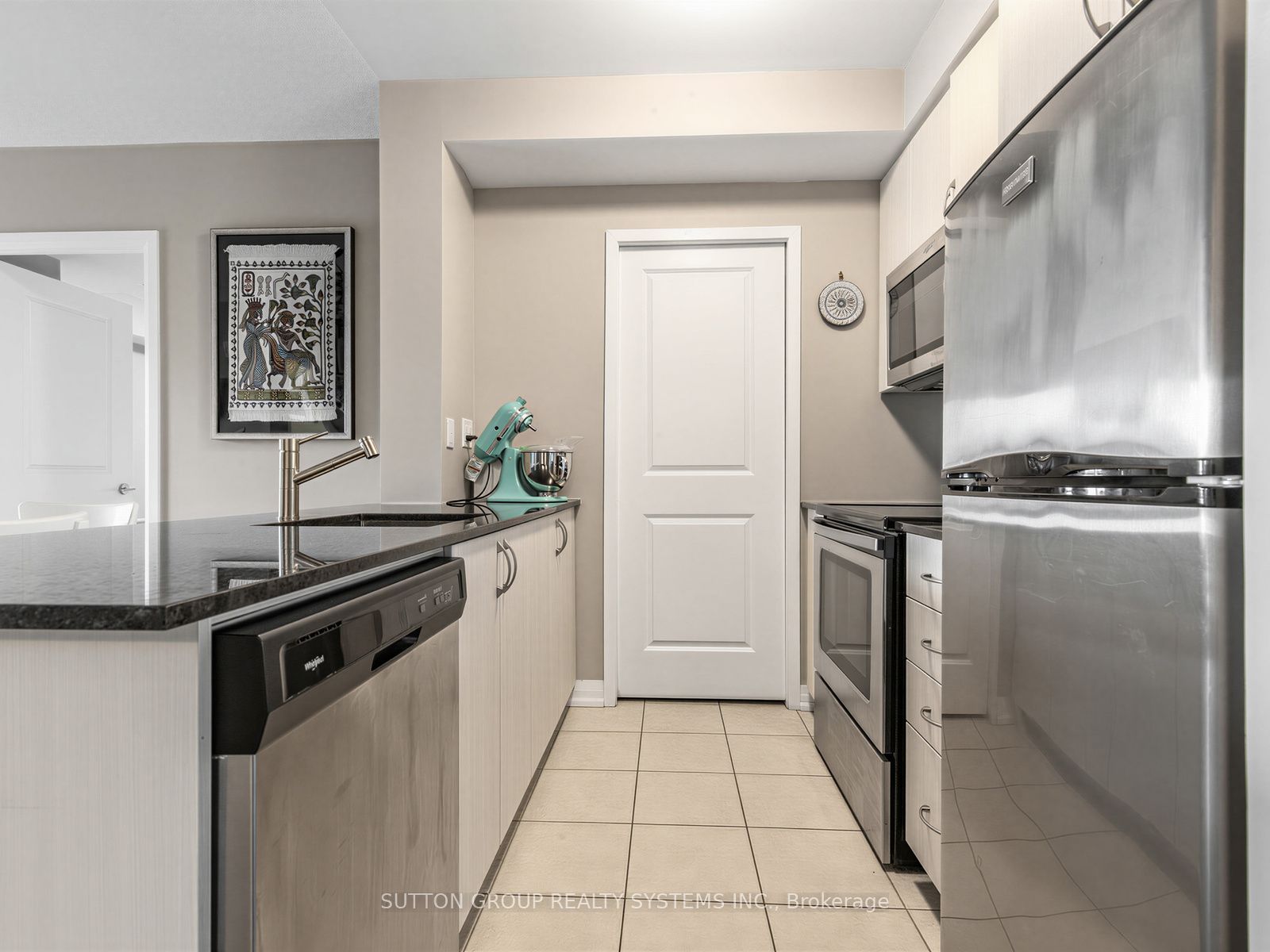 741 Sheppard Avenue W 502, Toronto, ON M3H 0C9 photo 5