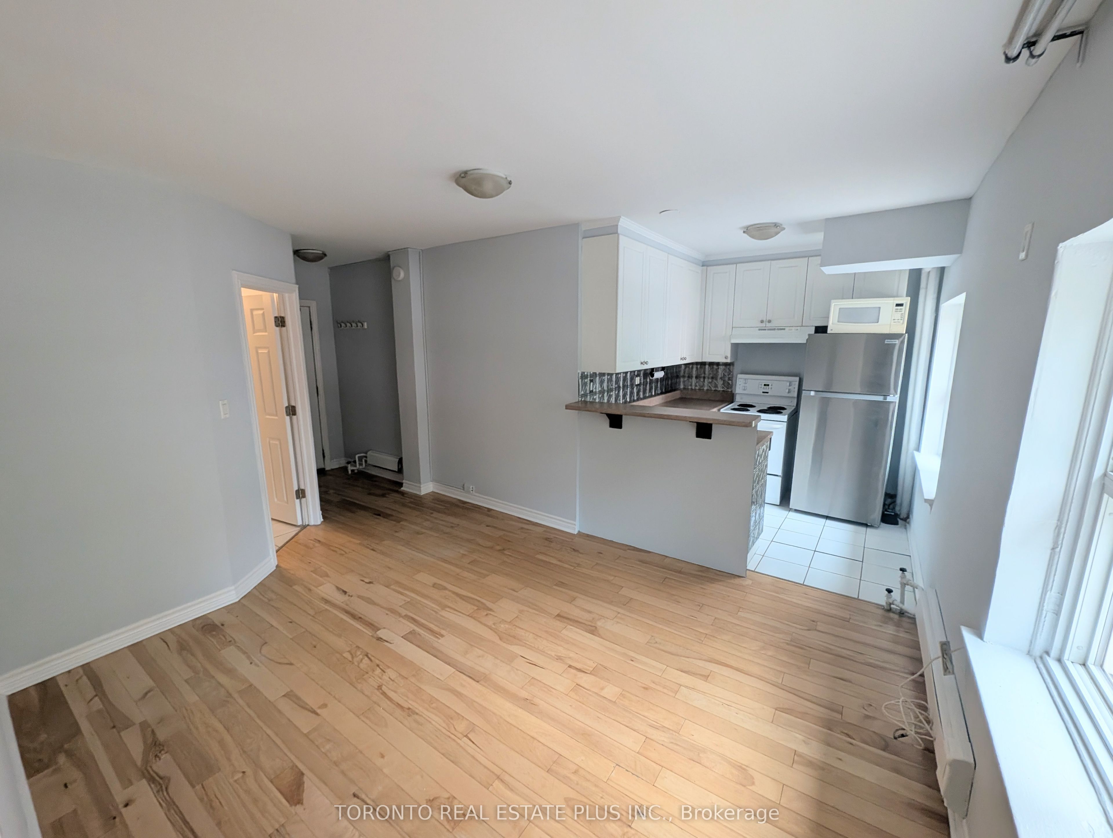 1454 Yonge Street 1, Toronto, ON M4T 1Y5