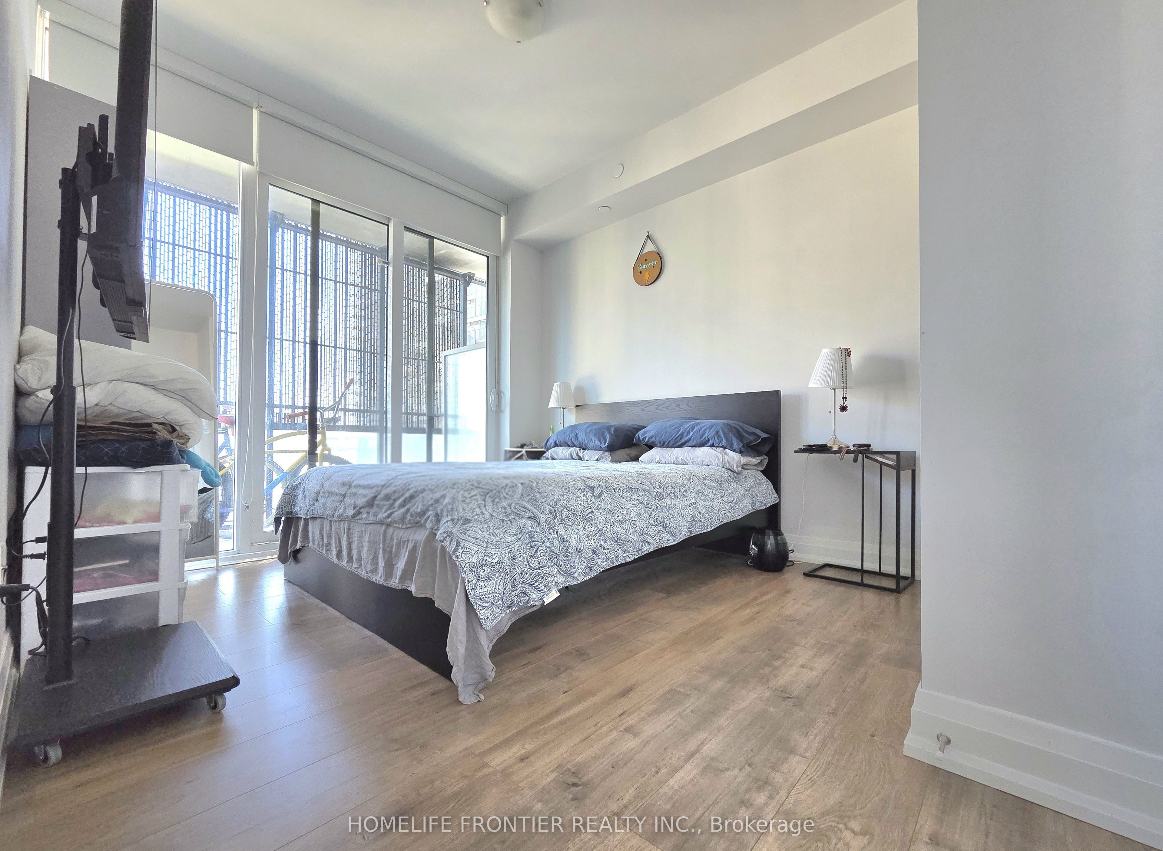 8 Eglinton Avenue 905, Toronto, ON M4P 1A6 photo 4
