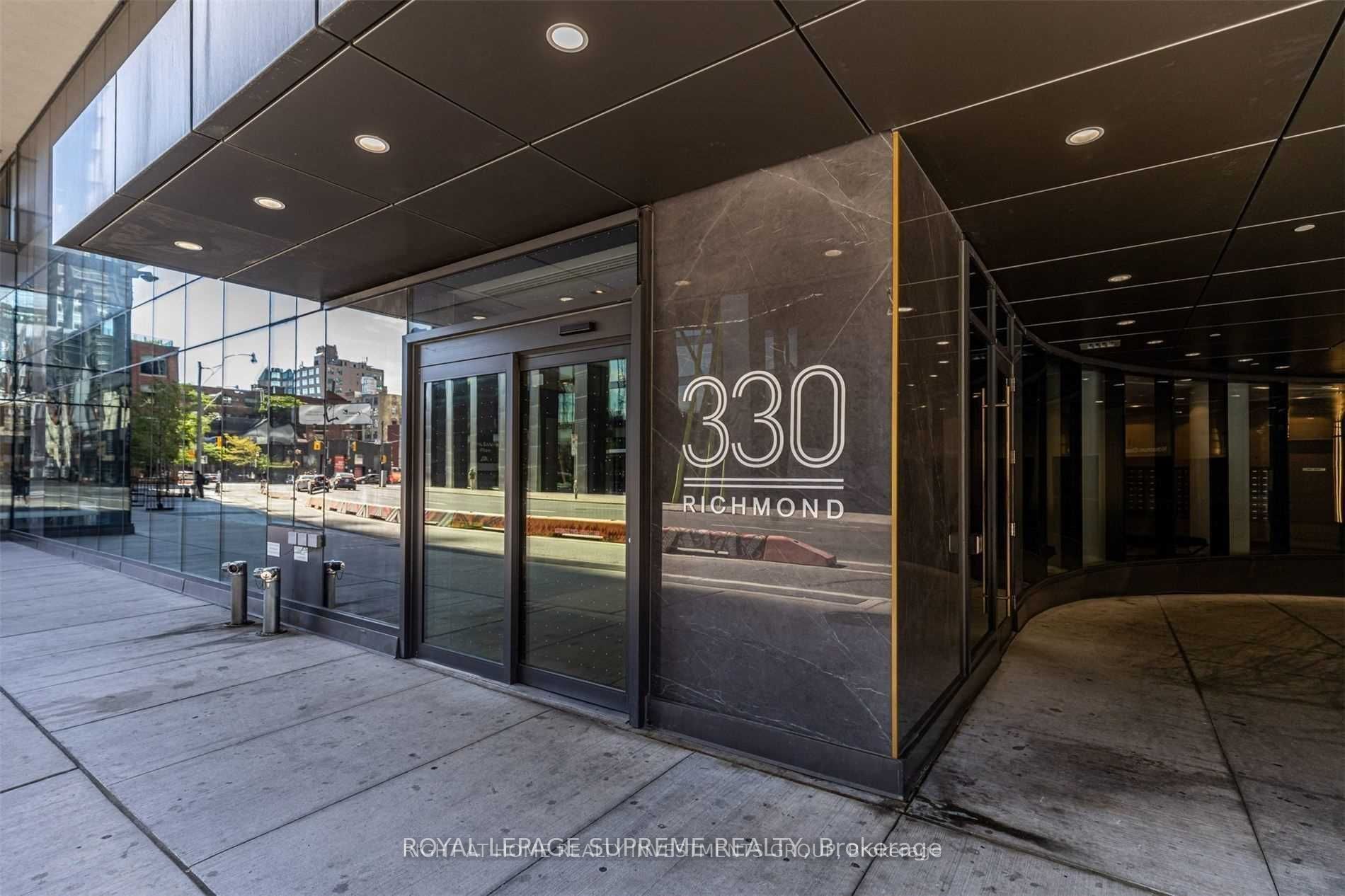 330 Richmond Street W 2315, Toronto, ON M5V 0M4 photo 2