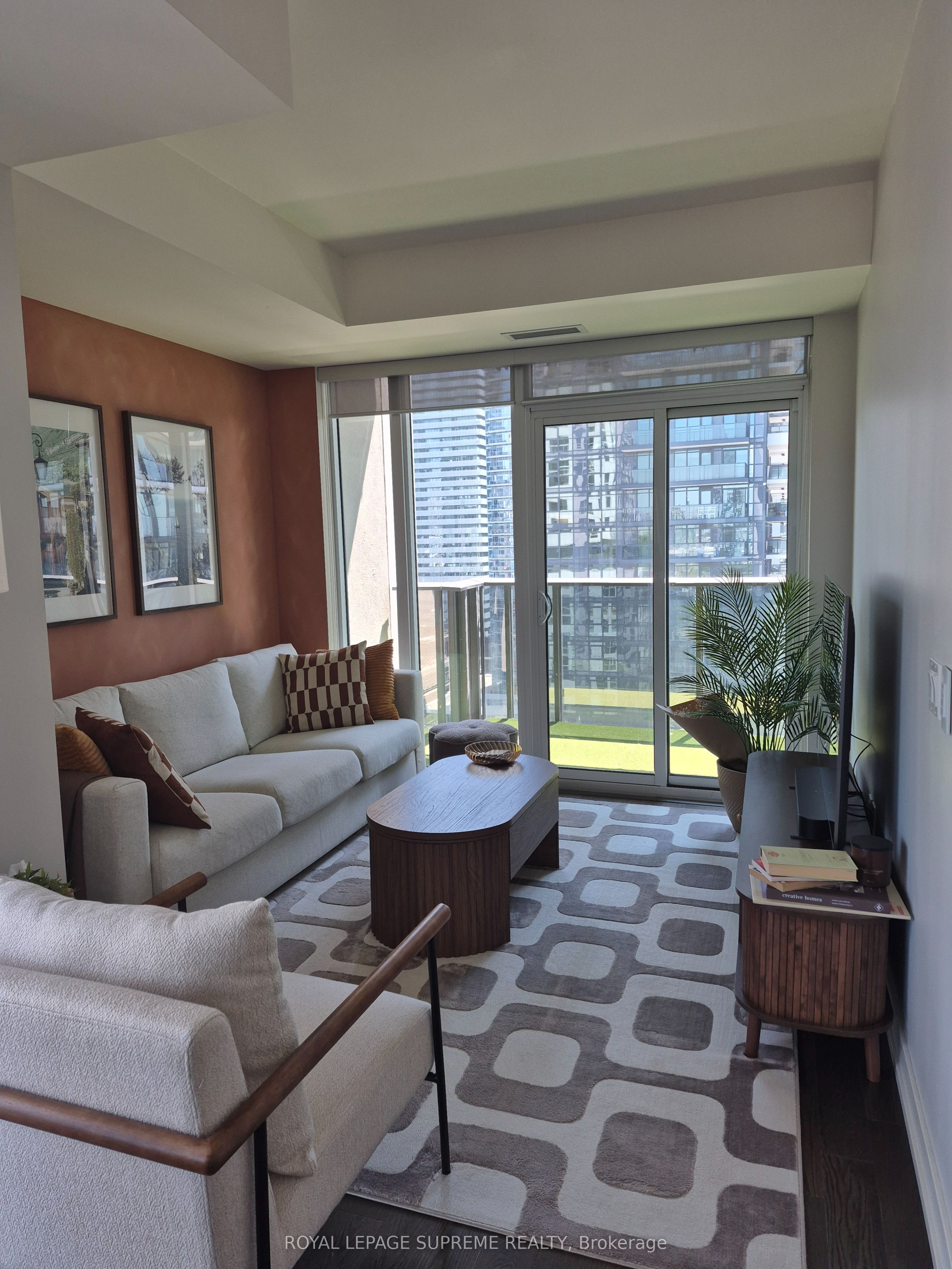 330 Richmond Street W 2315, Toronto, ON M5V 0M4 photo 3