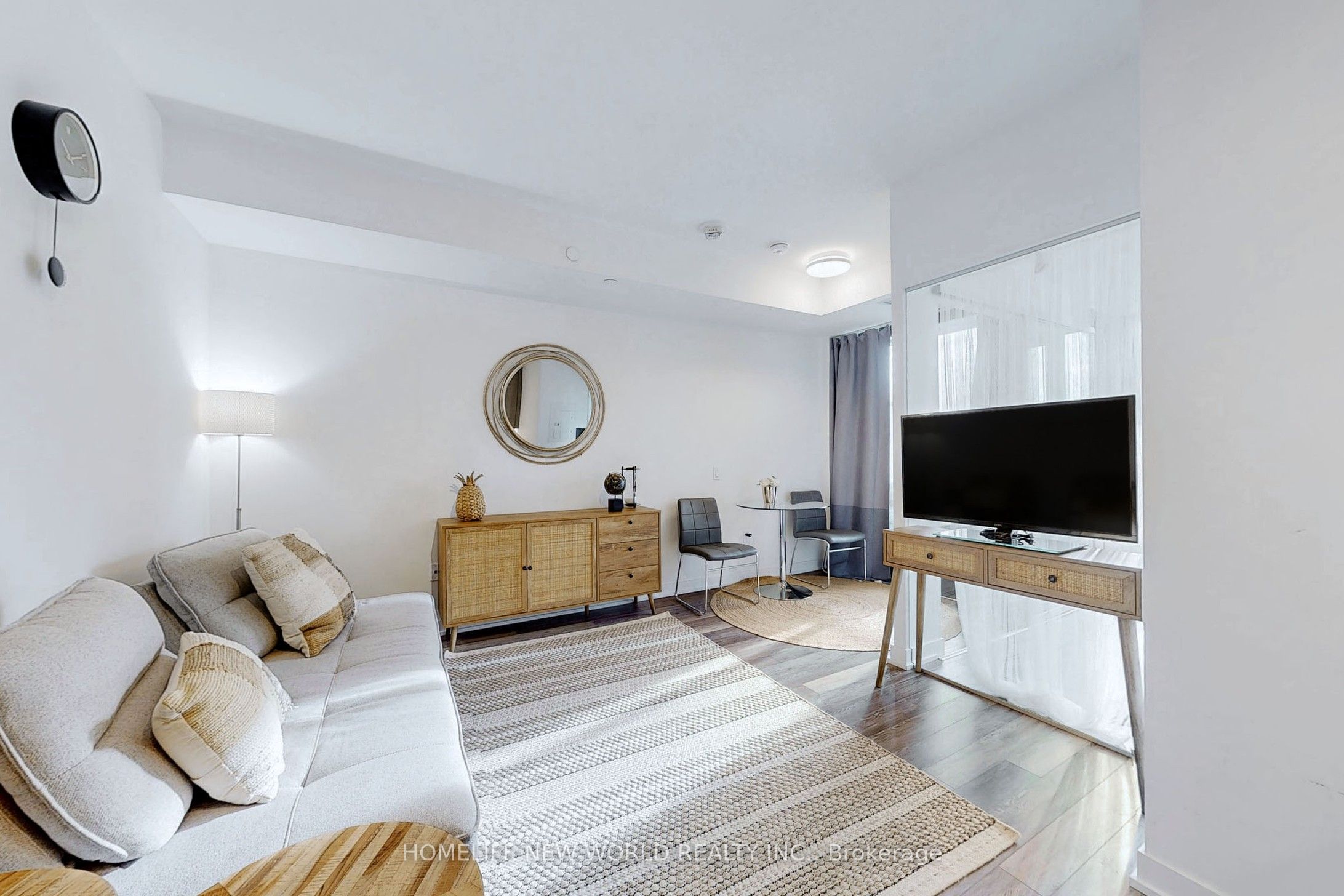 250 Lawrence Avenue W 518, Toronto, ON M5M 1B2 photo 2