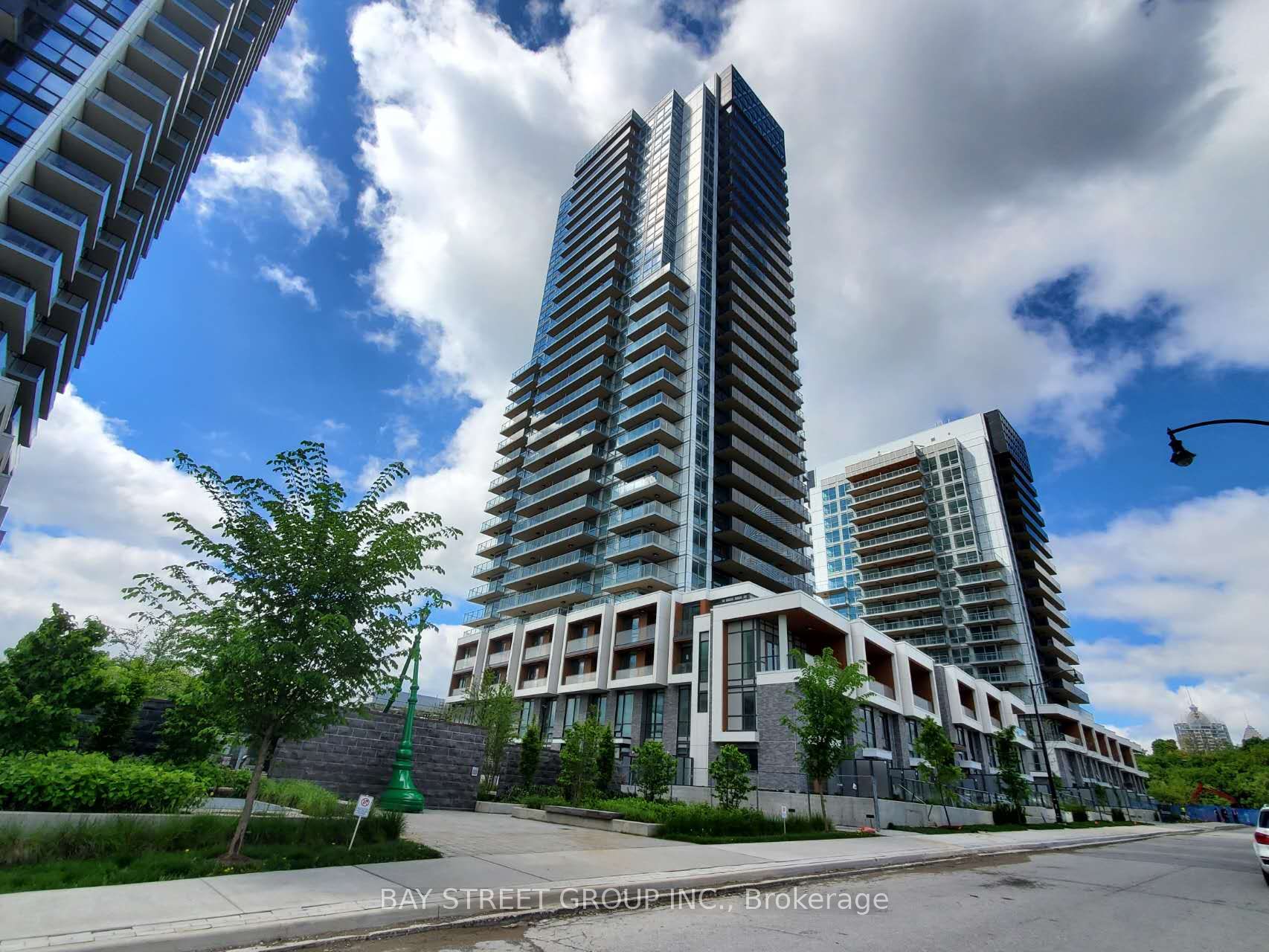 27 Mcmahon Drive 2209, Toronto, ON M2K 0J2