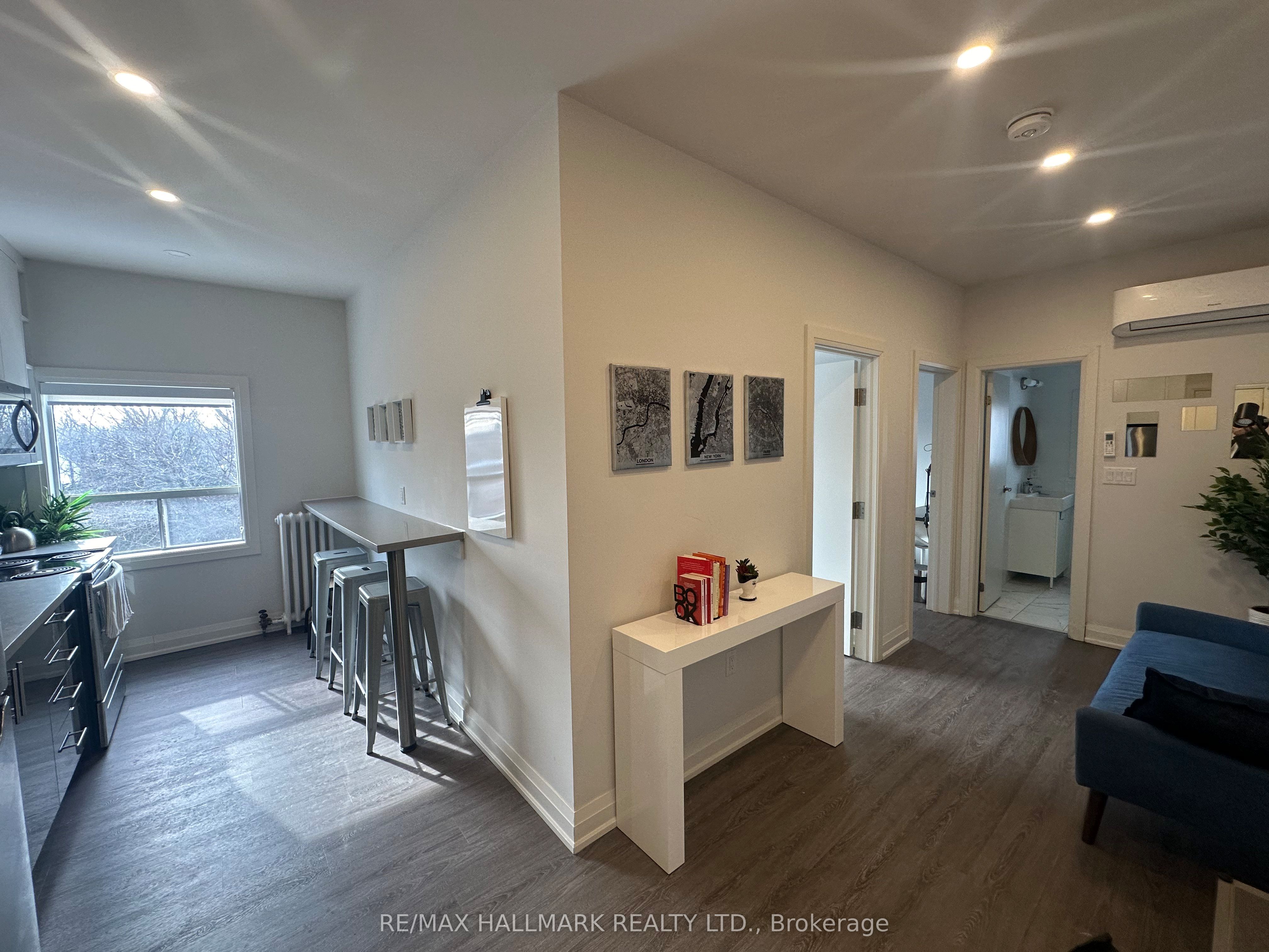 595 St Clair Avenue W 16, Toronto, ON M6C 1A3 photo 5