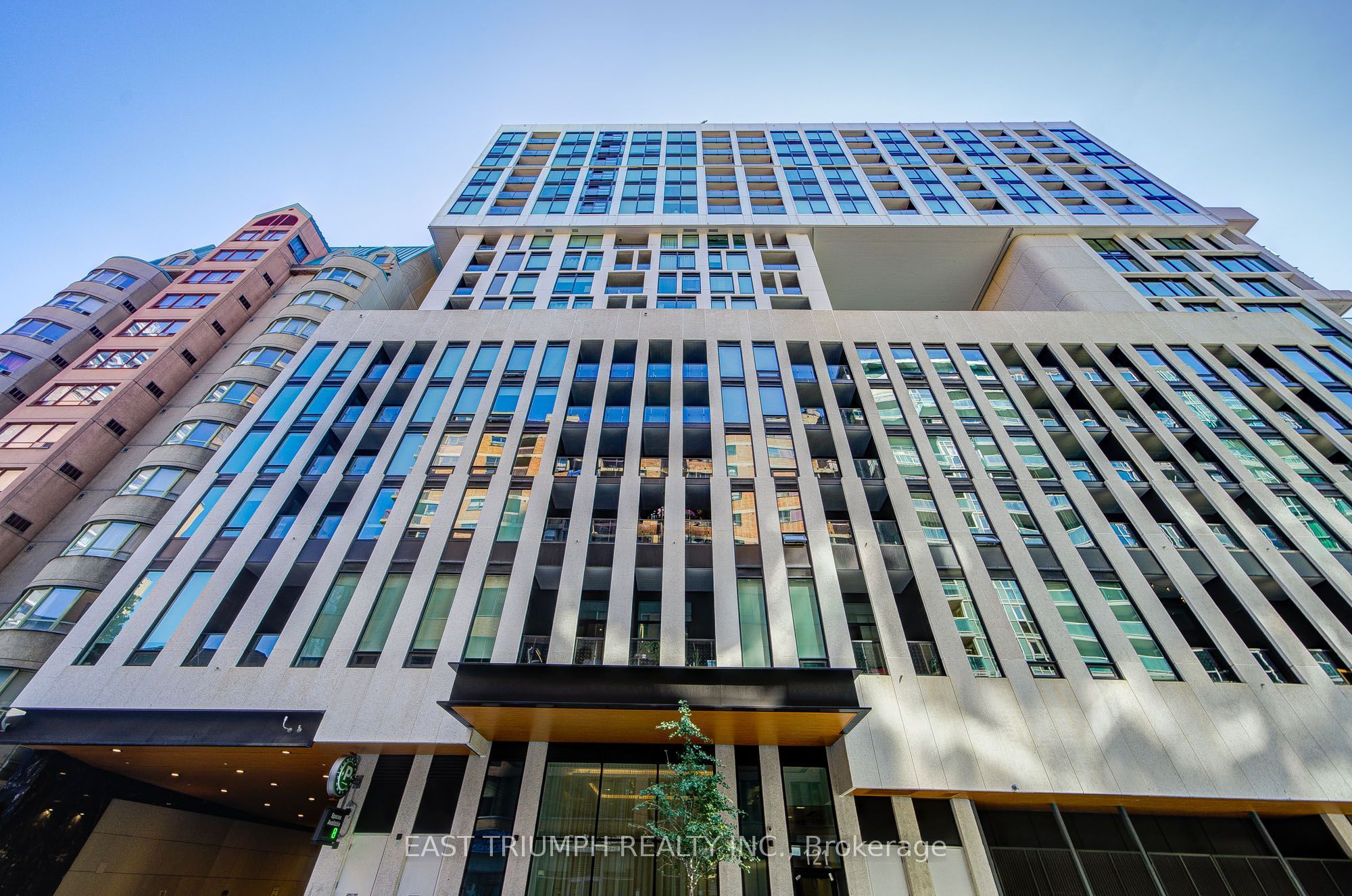 121 St. Patrick Street 1715, Toronto, ON M5T 3C1