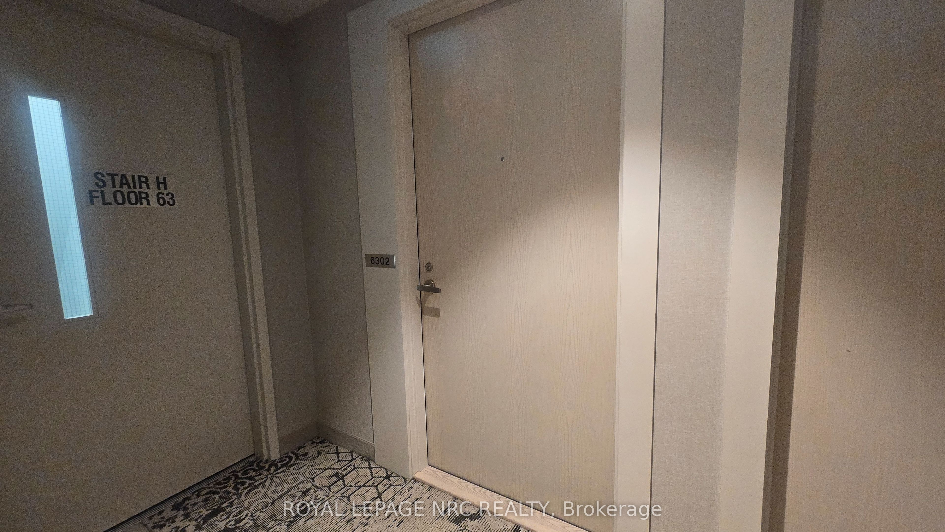 138 Downes Street 6302, Toronto, ON M5E 0E4 photo 4