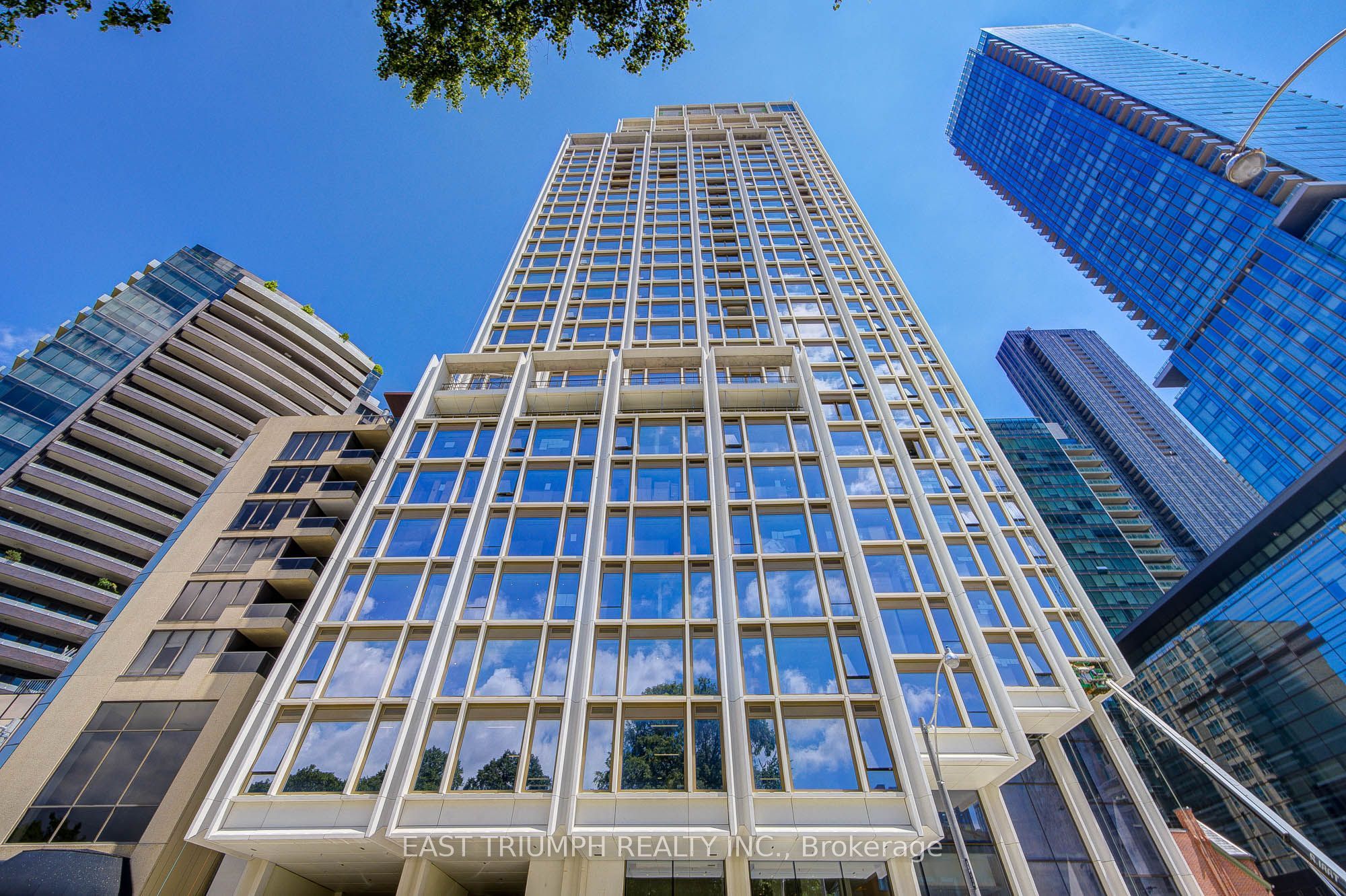 1315 Bay Street 1903, Toronto, ON M5R 2C4 photo 3