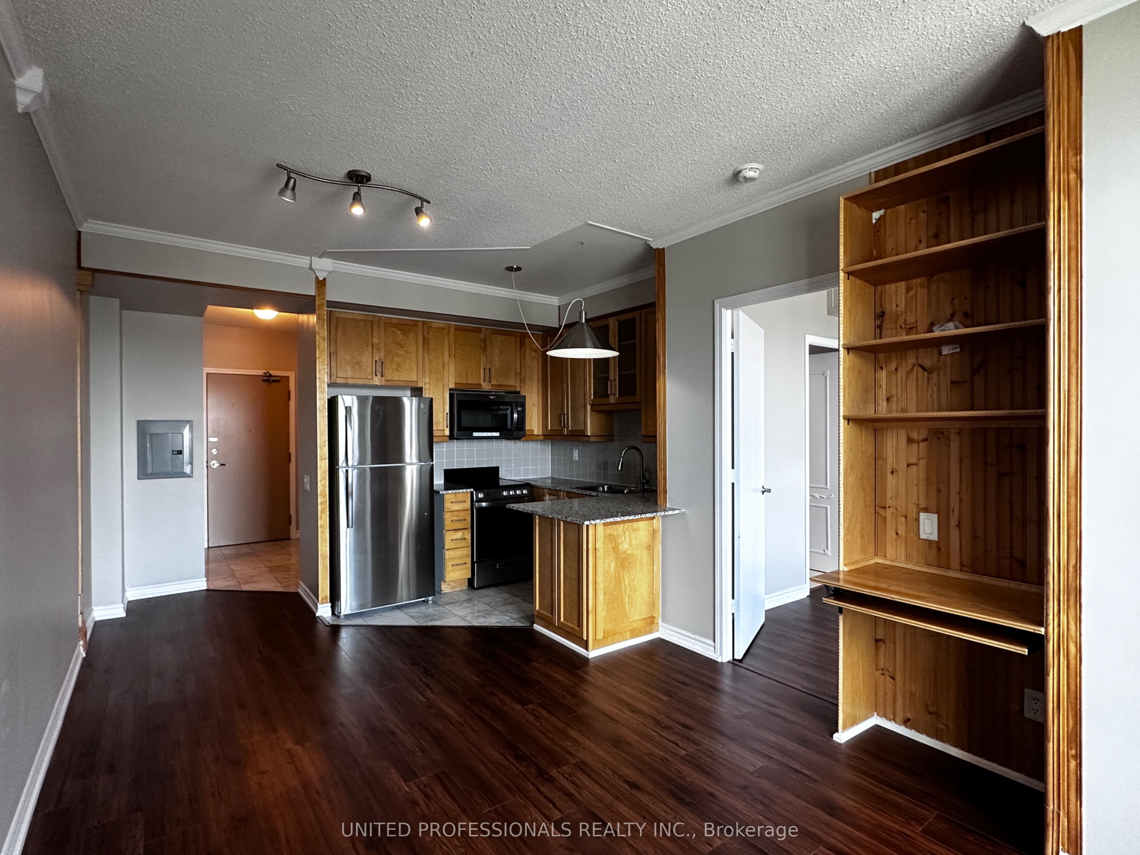 60 Byng Avenue 1812, Toronto, ON M2N 4K3 photo 5