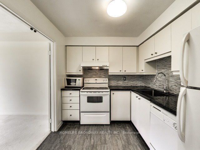 298 Jarvis Street 707, Toronto, ON M5B 2M4 photo 3