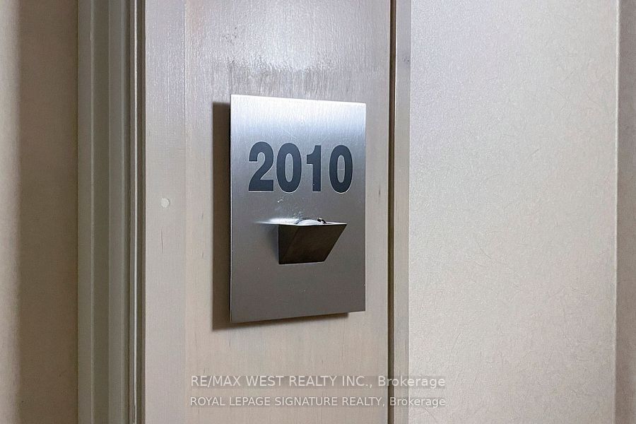 60 Byng Avenue 2010, Toronto, ON M2N 7K3 photo 5