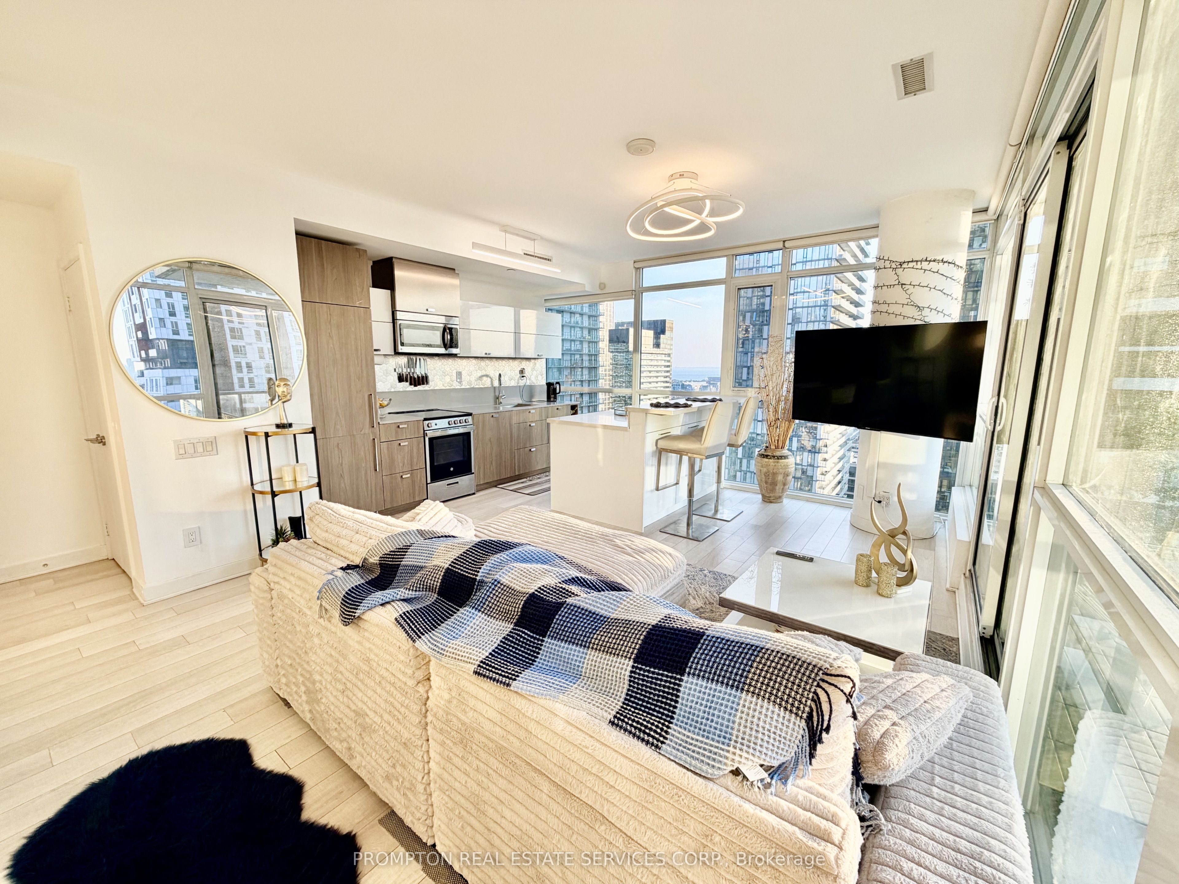 290 ADELAIDE Street W 3004, Toronto, ON M5V 0P3 photo 4