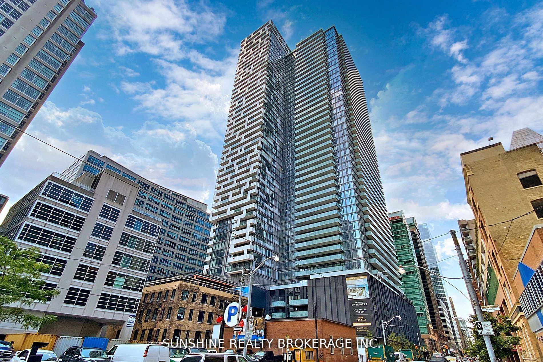 25 Richmond Street E 2402, Toronto, ON M5C 0A6