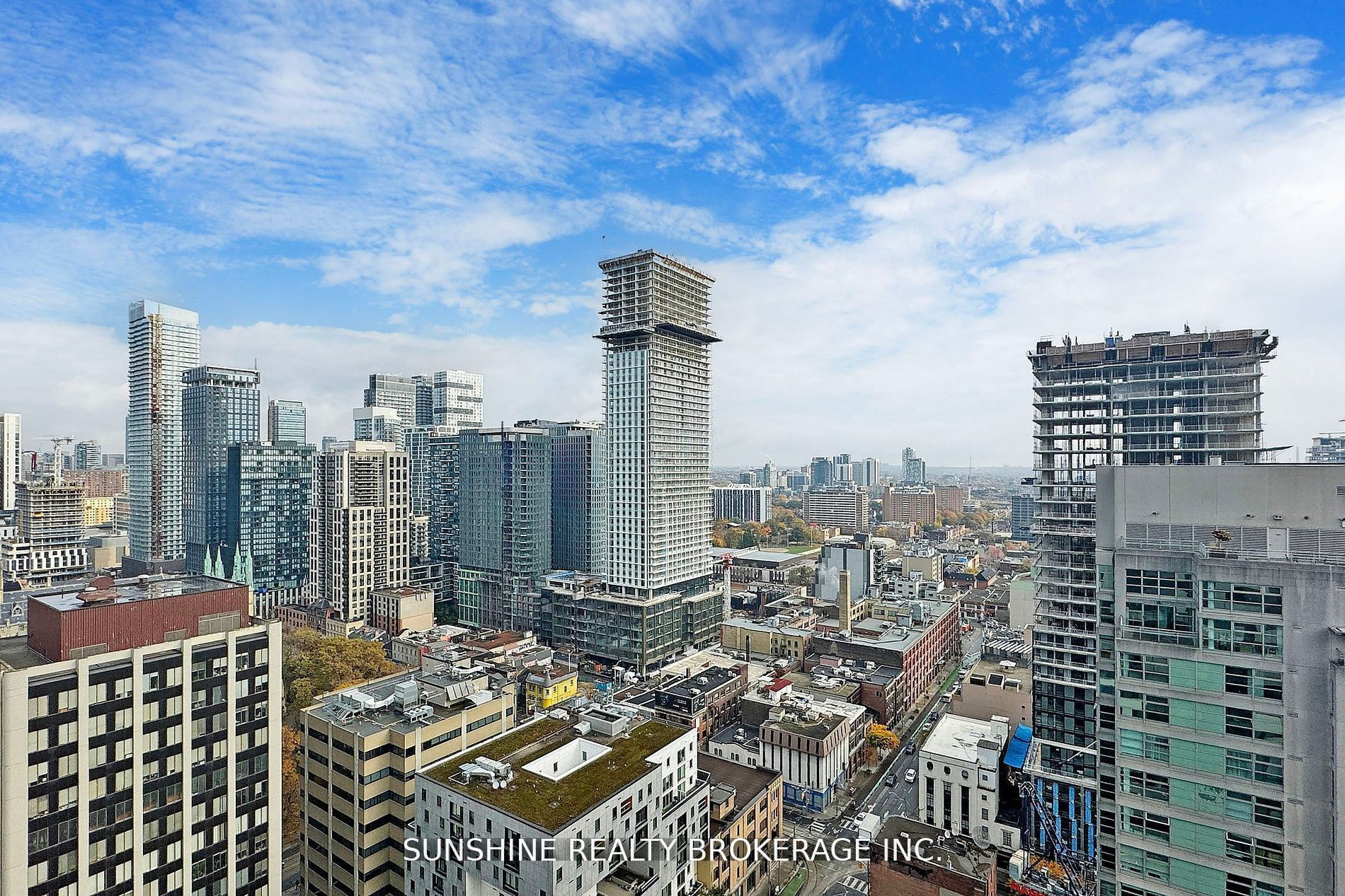 25 Richmond Street E 2402, Toronto, ON M5C 0A6 photo 2