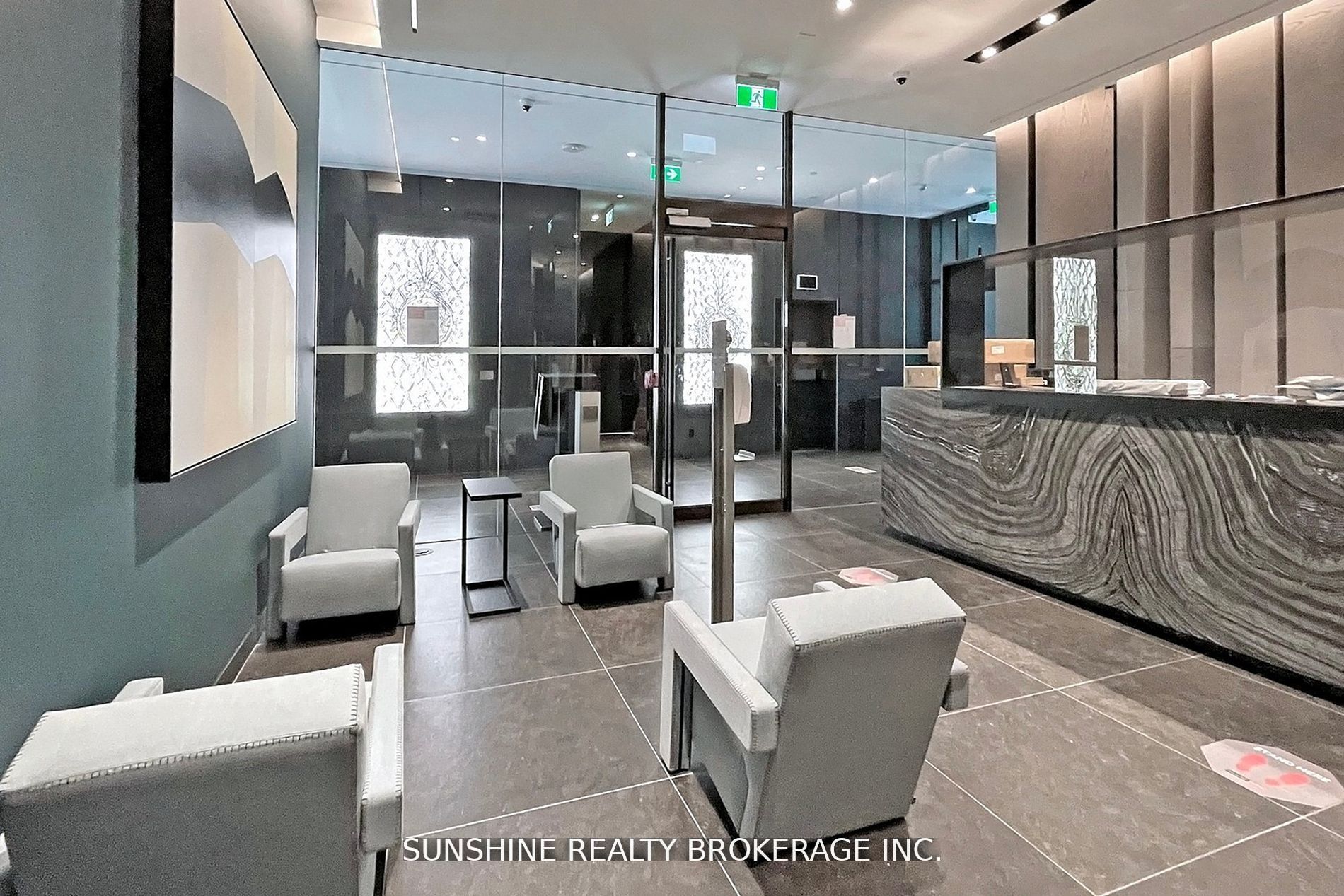 25 Richmond Street E 2402, Toronto, ON M5C 0A6 photo 4