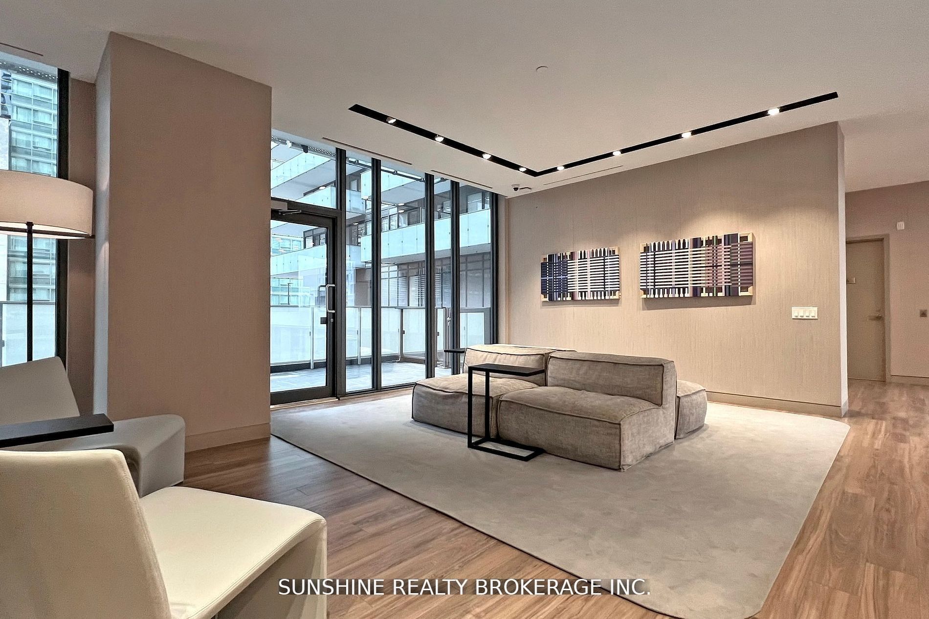 25 Richmond Street E 2402, Toronto, ON M5C 0A6 photo 5