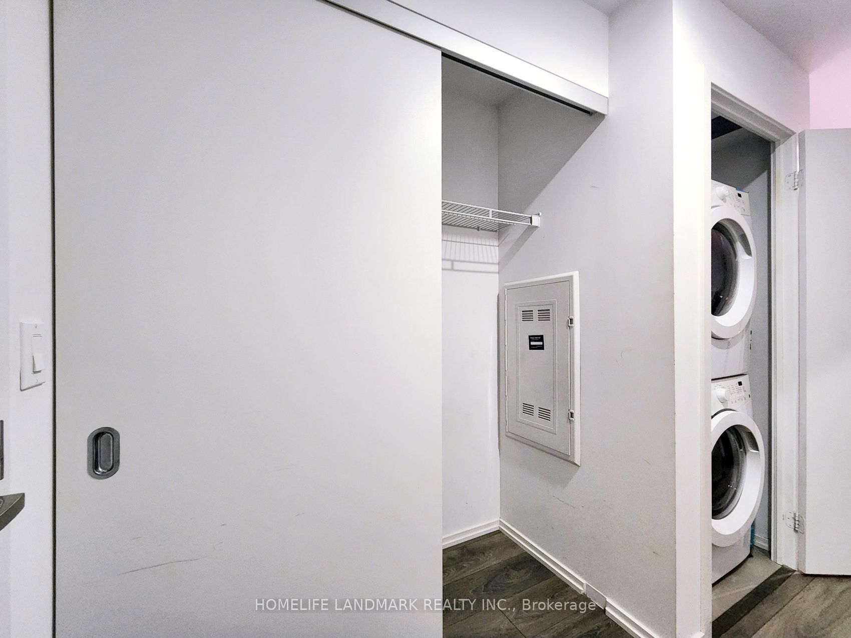 75 St Nicholas Street 3303, Toronto, ON M4Y 0A5 photo 4