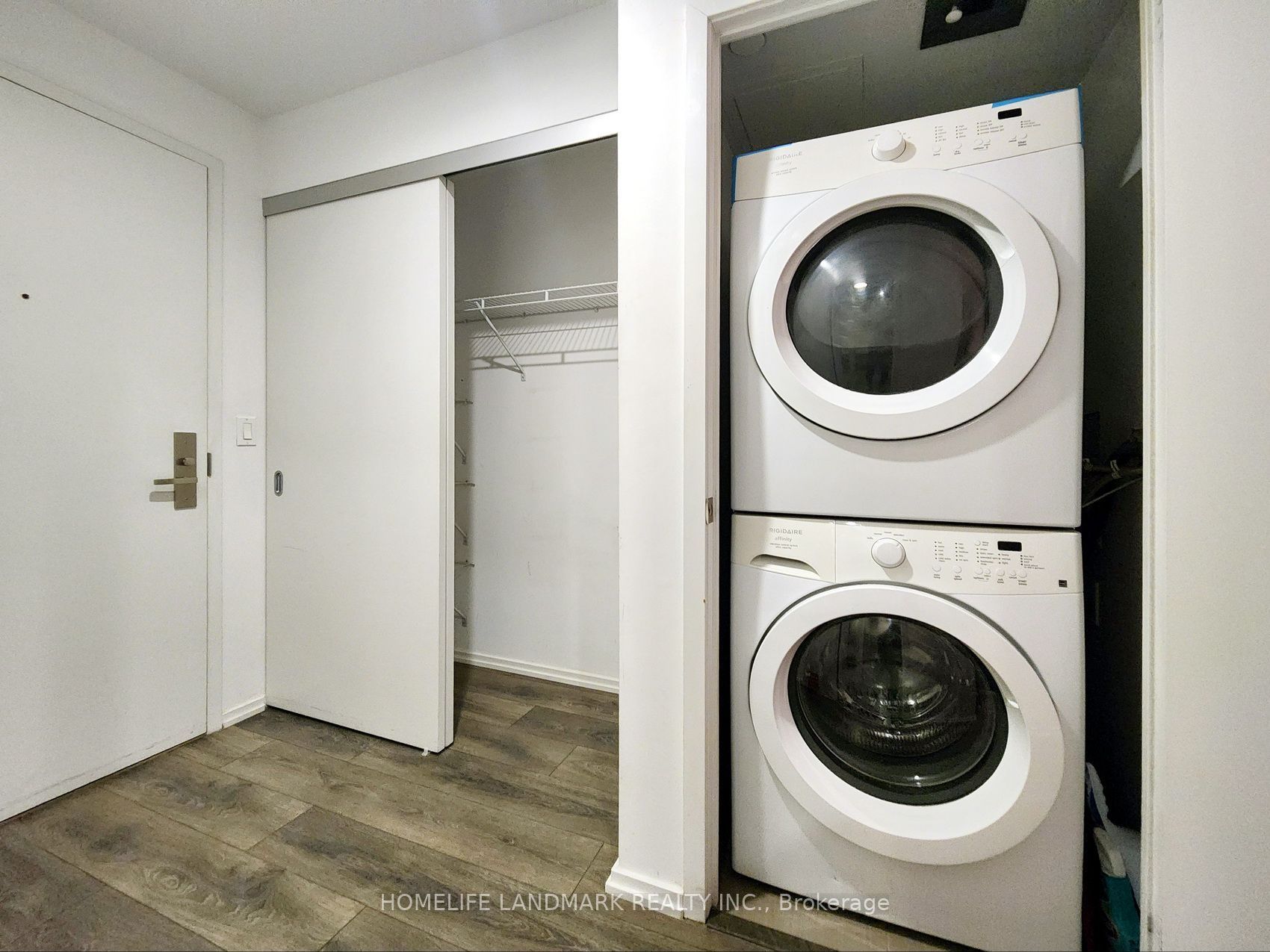 75 St Nicholas Street 3303, Toronto, ON M4Y 0A5 photo 5