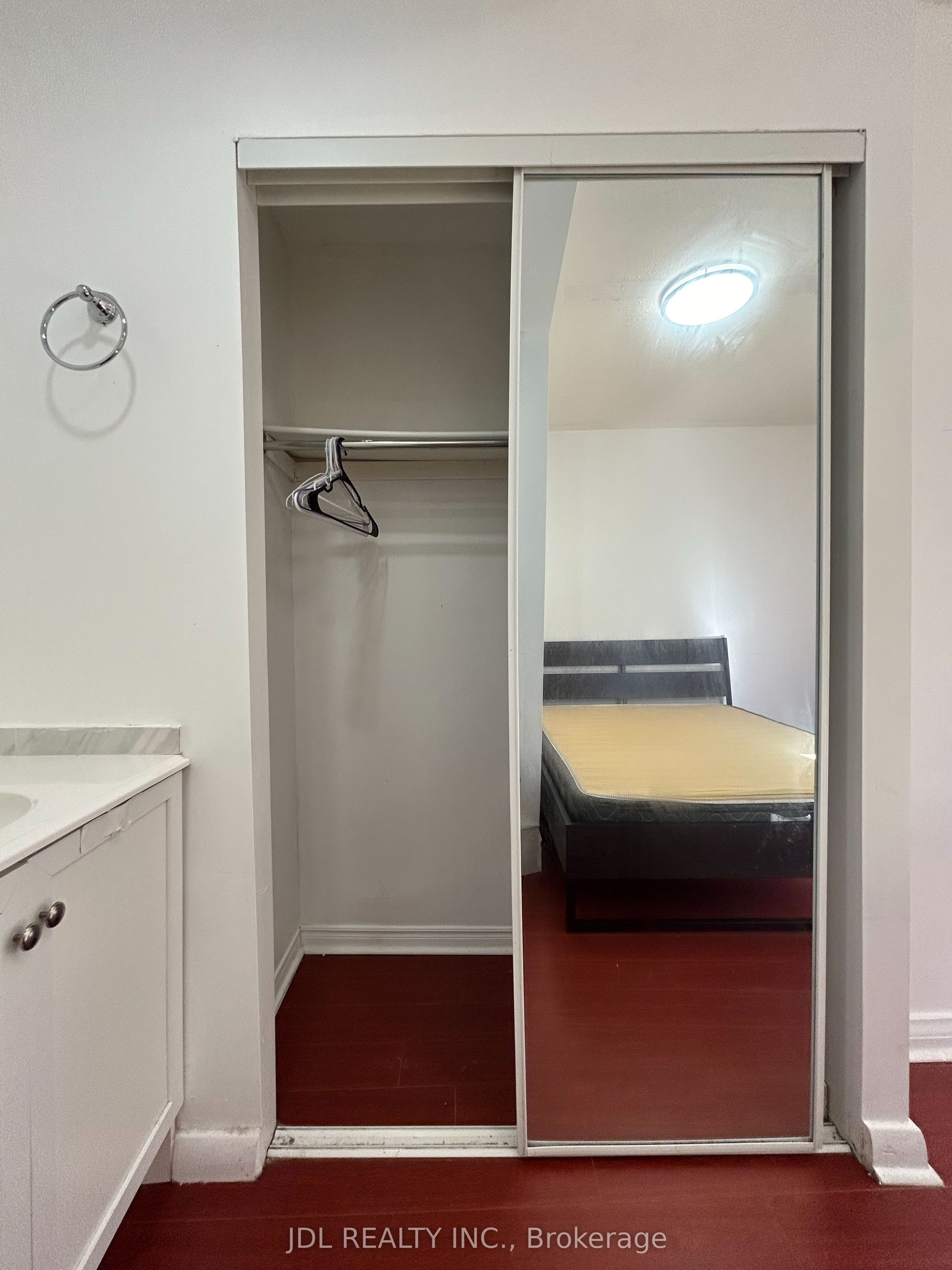 4 Fitzroy Terr Terrace Suite A , Main Floor, Toronto, ON M5T 2K3 photo 5