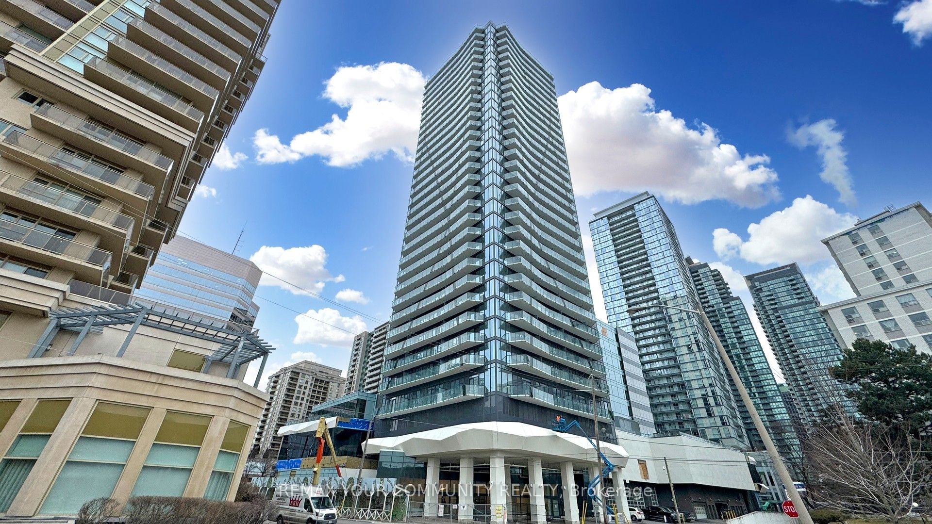 15 Ellerslie Avenue 1403, Toronto, ON M2N 0L7 photo 4