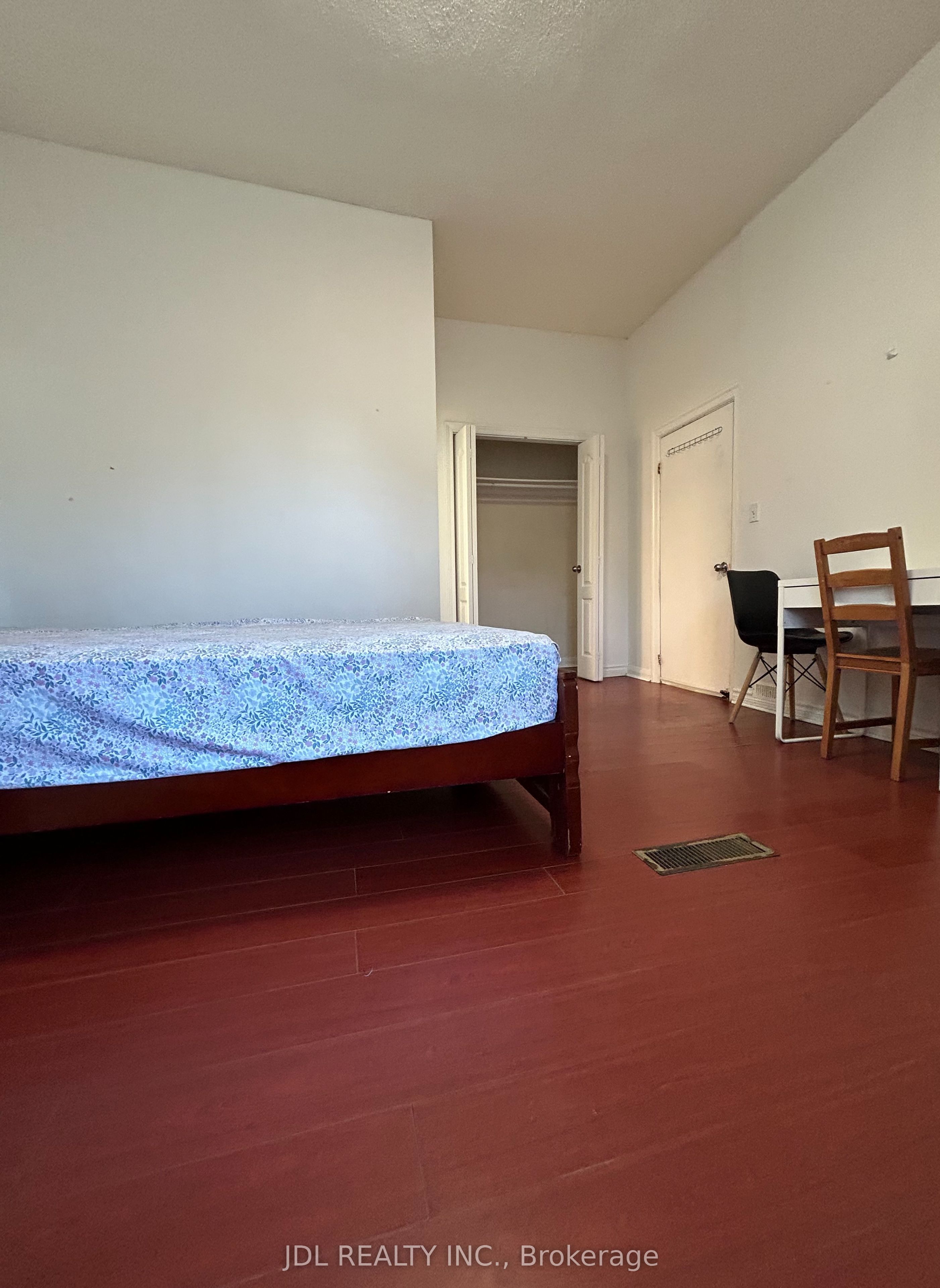 4 Fitzroy Terr Terrace Suite AA, Main Floor, Toronto, ON M5T 2K3 photo 4