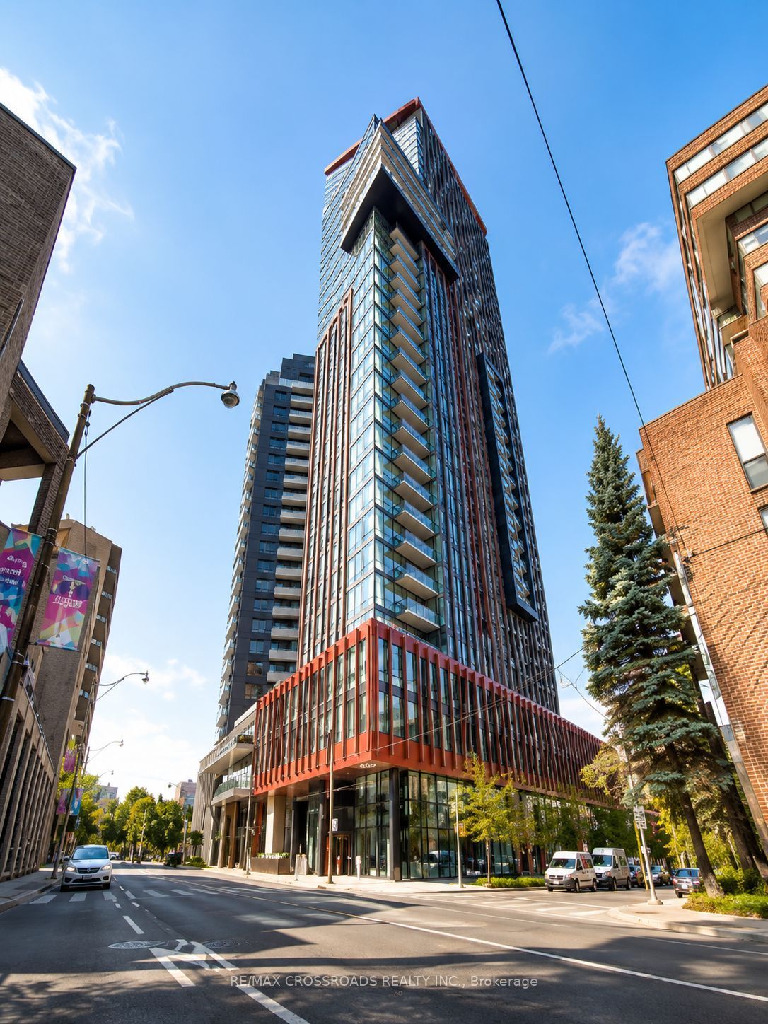 32 Davenport Road 2406, Toronto, ON M5R 0B5