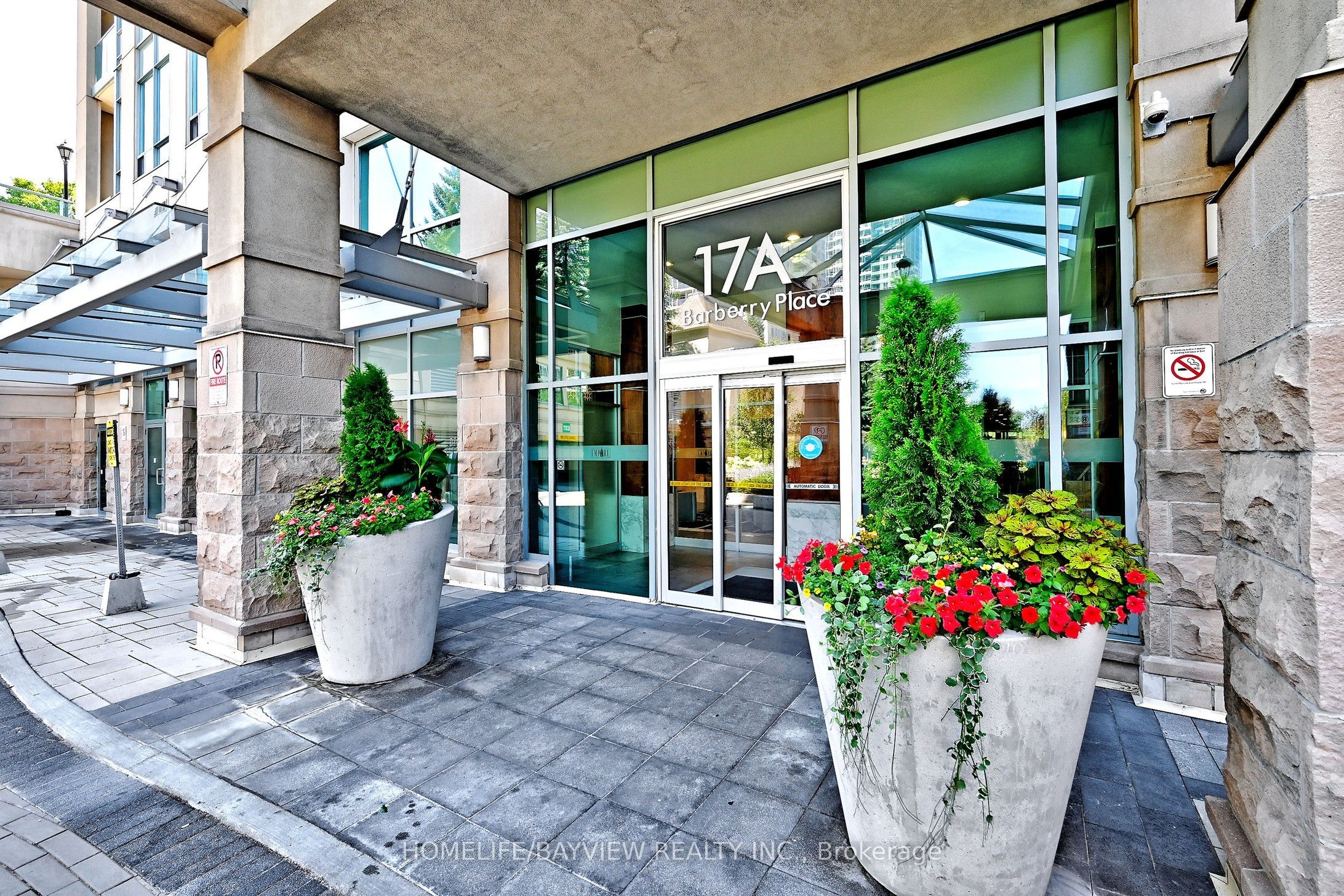 17 Barberry Place 2105, Toronto, ON M2K 3E2 photo 3