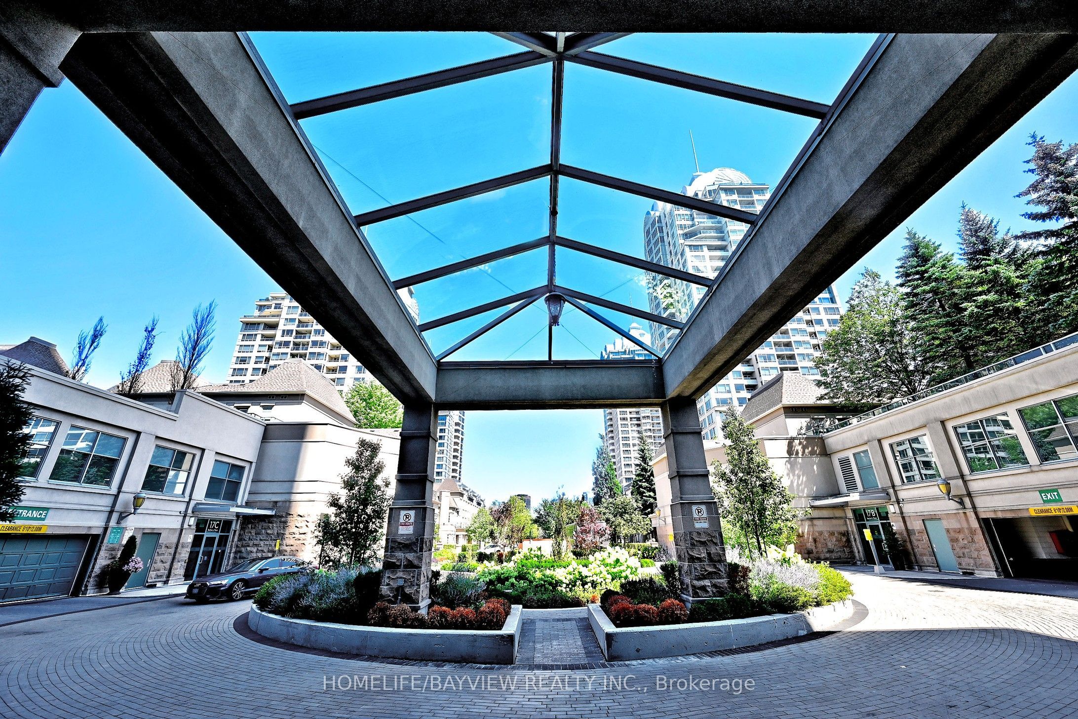 17 Barberry Place 2105, Toronto, ON M2K 3E2 photo 4