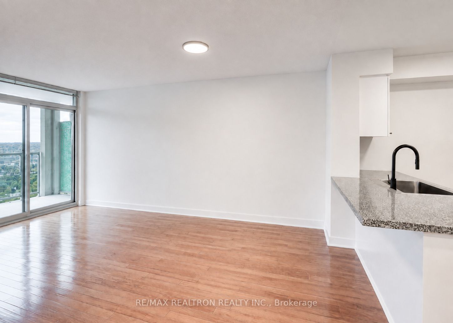 16 Harrison Garden Boulevard 2407, Toronto, ON M2N 7J7 photo 3