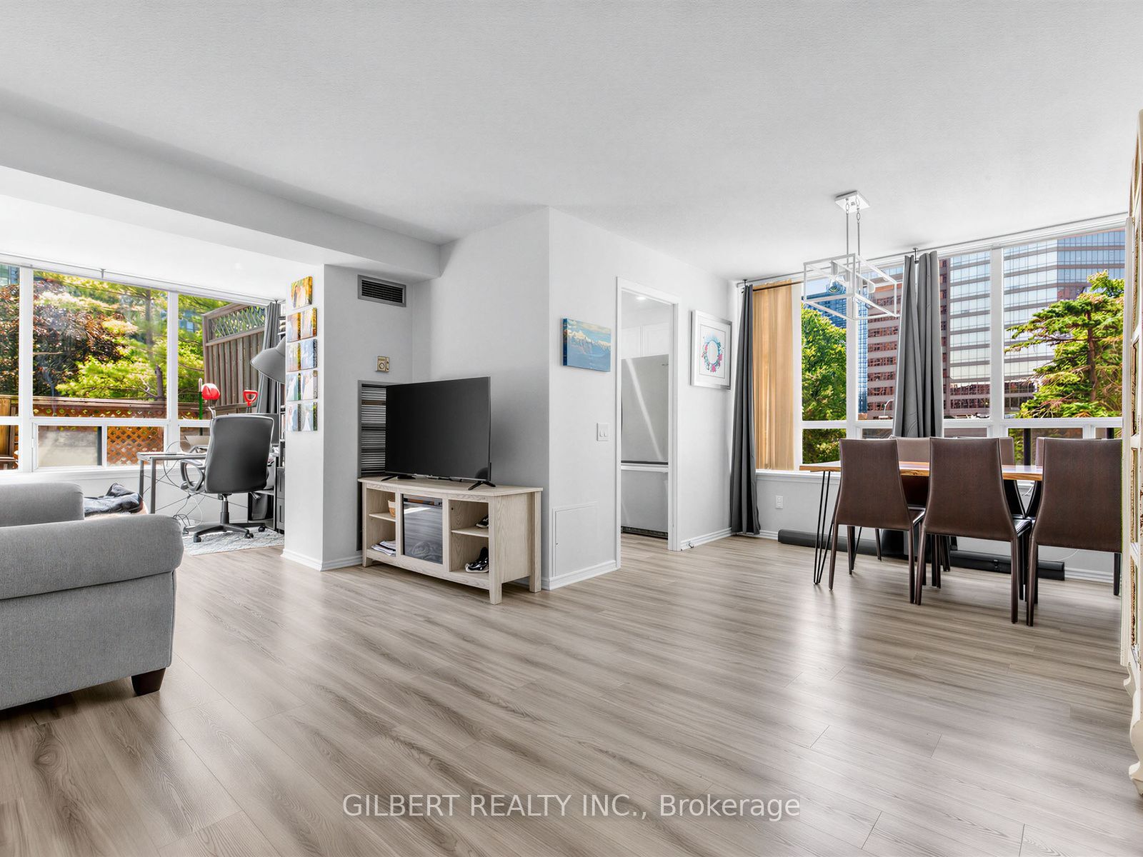 7 Bishop Avenue 201, Toronto, ON M2M 4J4