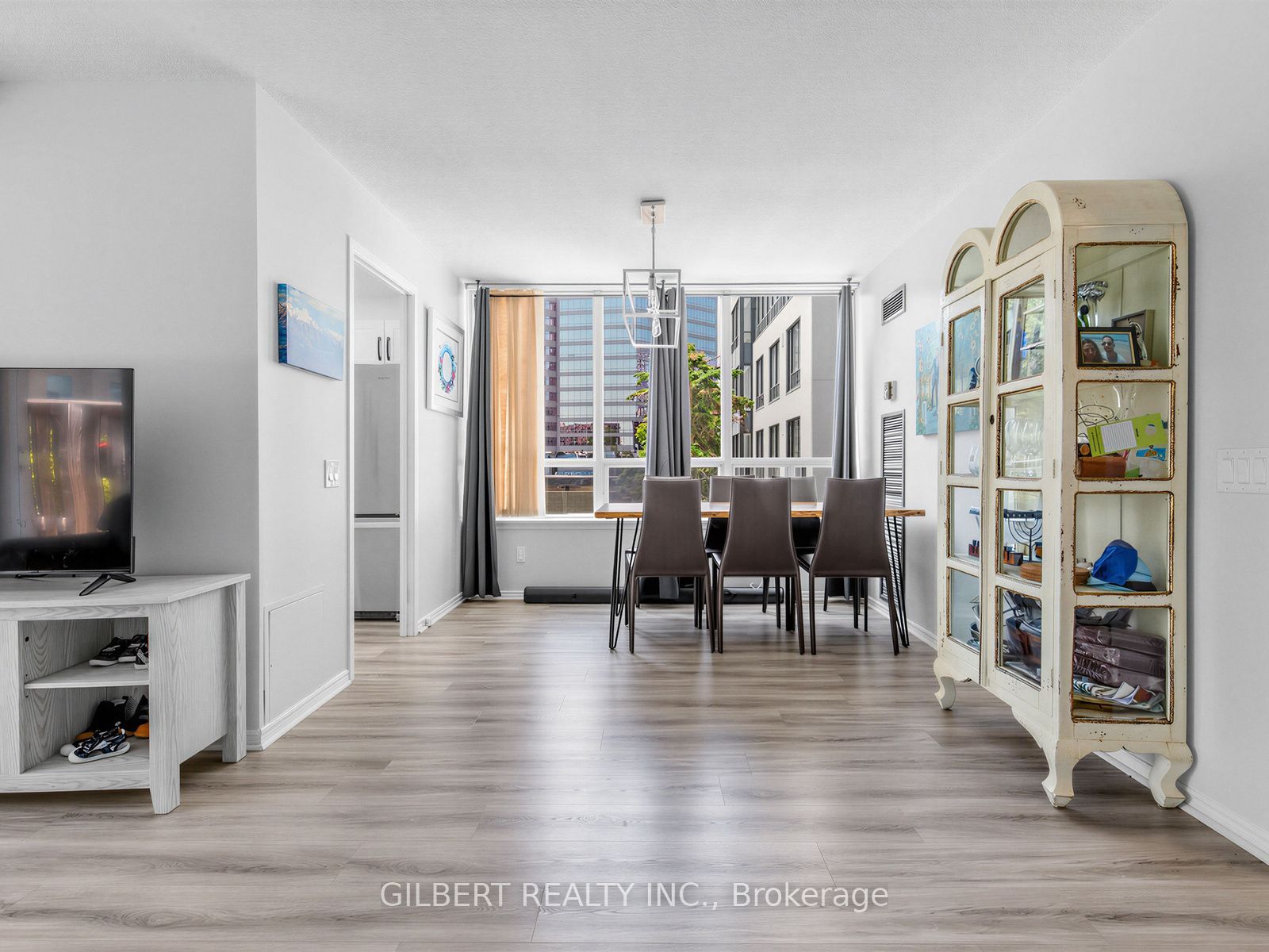 7 Bishop Avenue 201, Toronto, ON M2M 4J4 photo 3