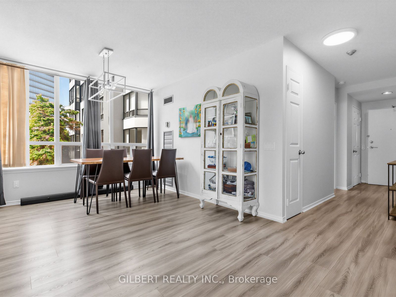 7 Bishop Avenue 201, Toronto, ON M2M 4J4 photo 4