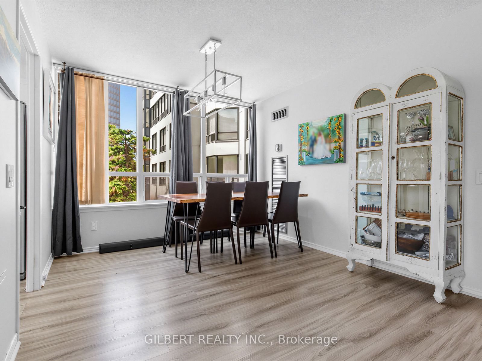 7 Bishop Avenue 201, Toronto, ON M2M 4J4 photo 5