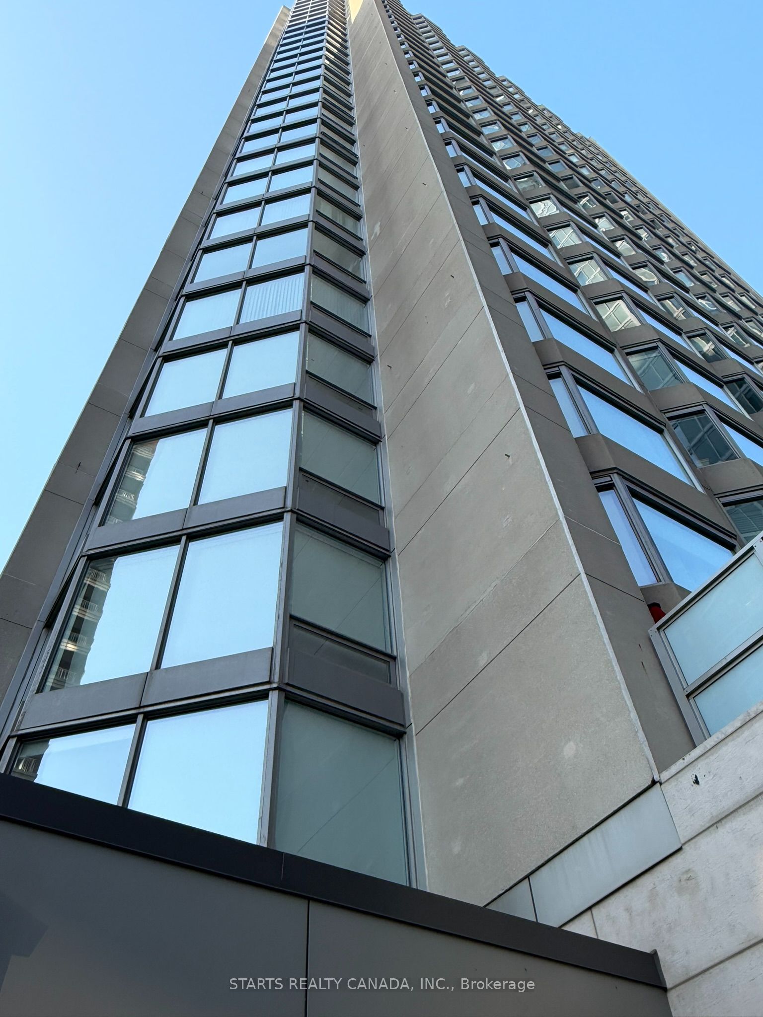 155 Yorkville Avenue 1009, Toronto, ON M5R 0B4 photo 2