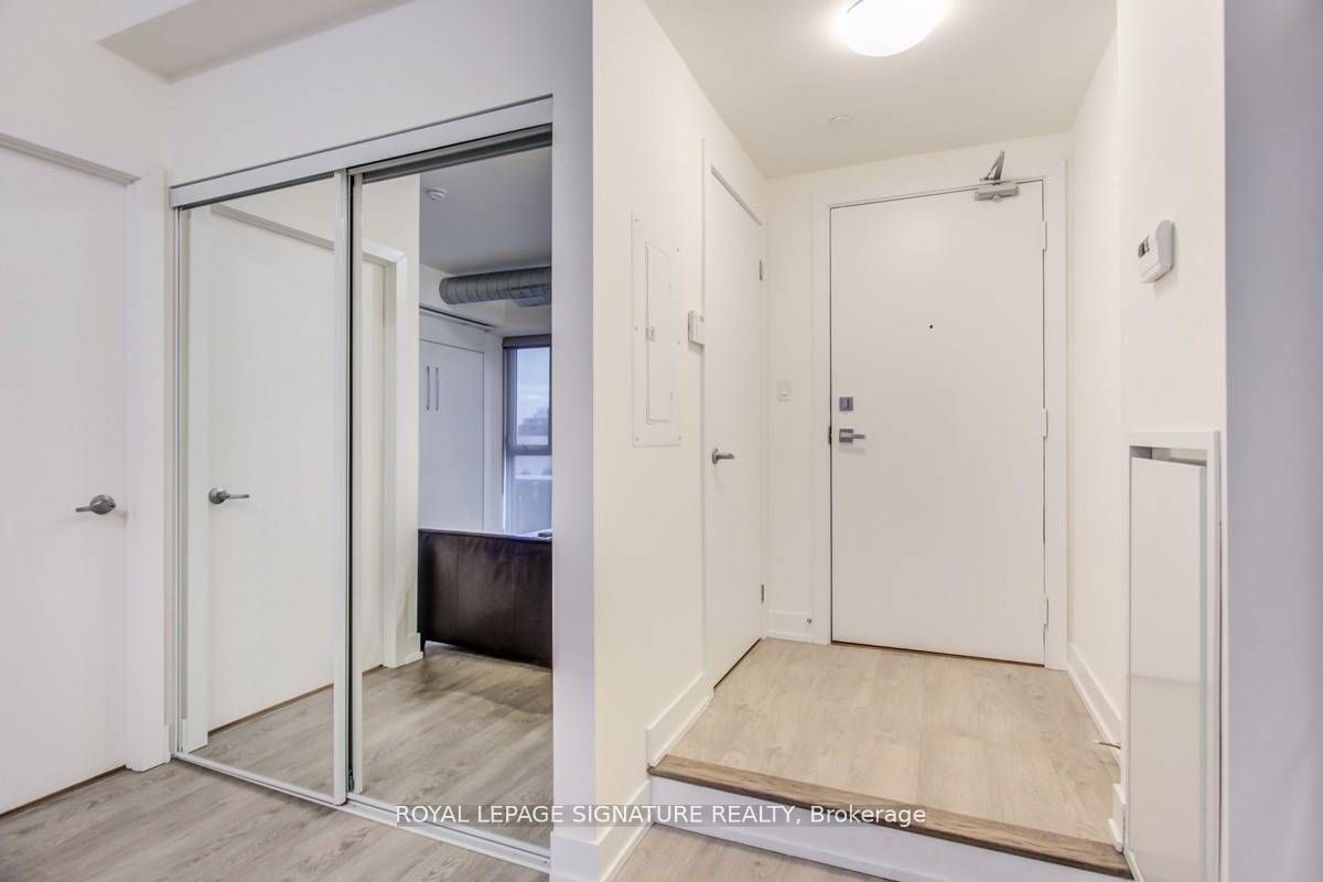 75 The Donway W 202, Toronto, ON M3C 2E9 photo 3