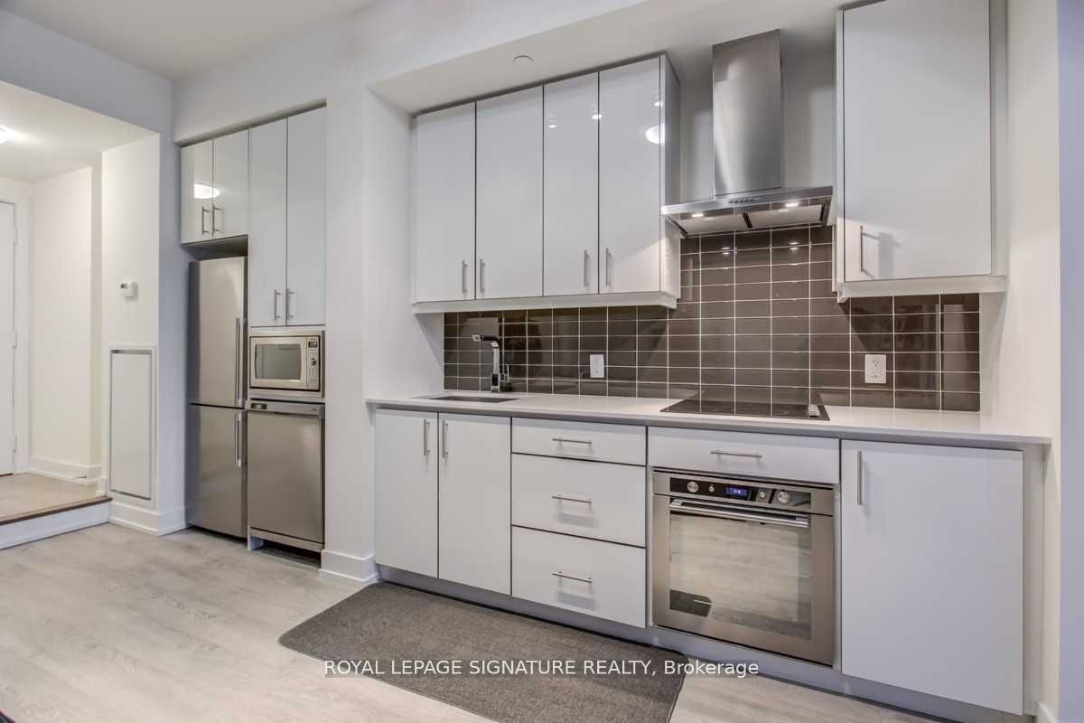 75 The Donway W 202, Toronto, ON M3C 2E9 photo 4