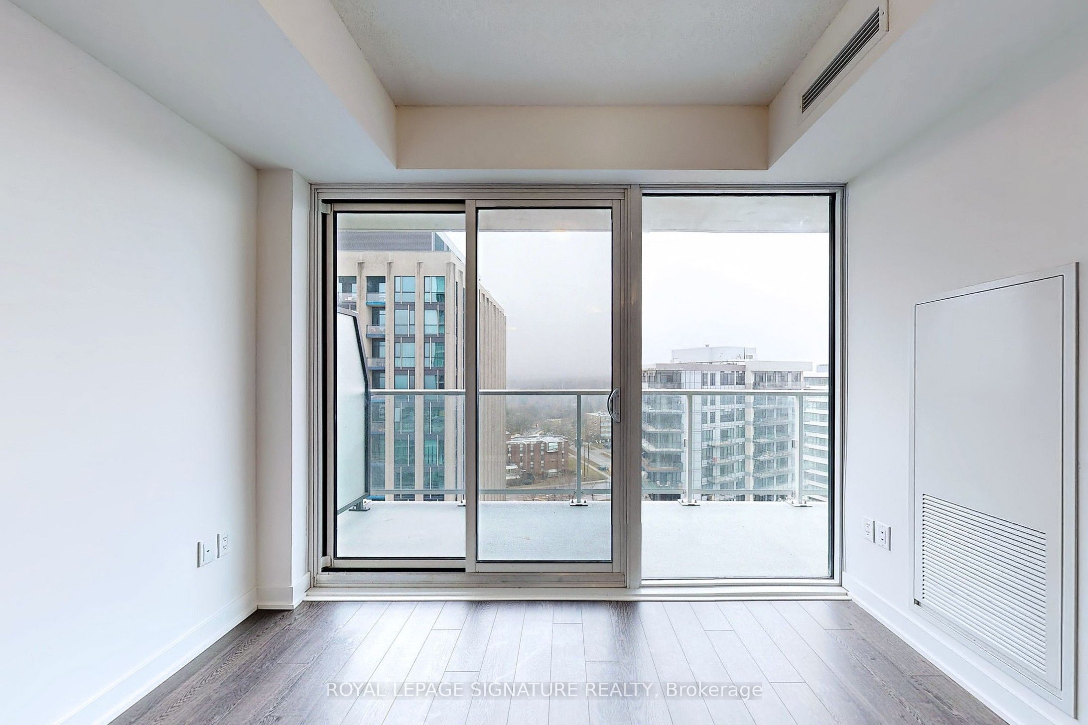 50 O'Neill Road 1108, Toronto, ON M3C 0H1 photo 5